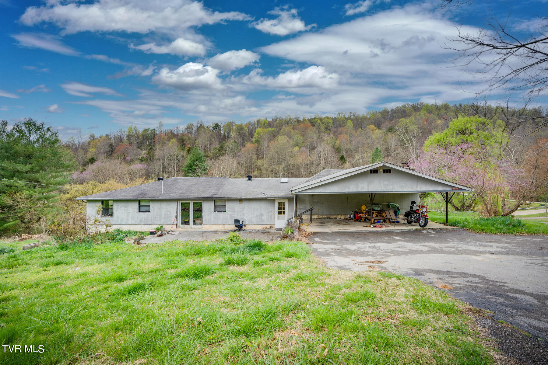 222 Cold Springs Road