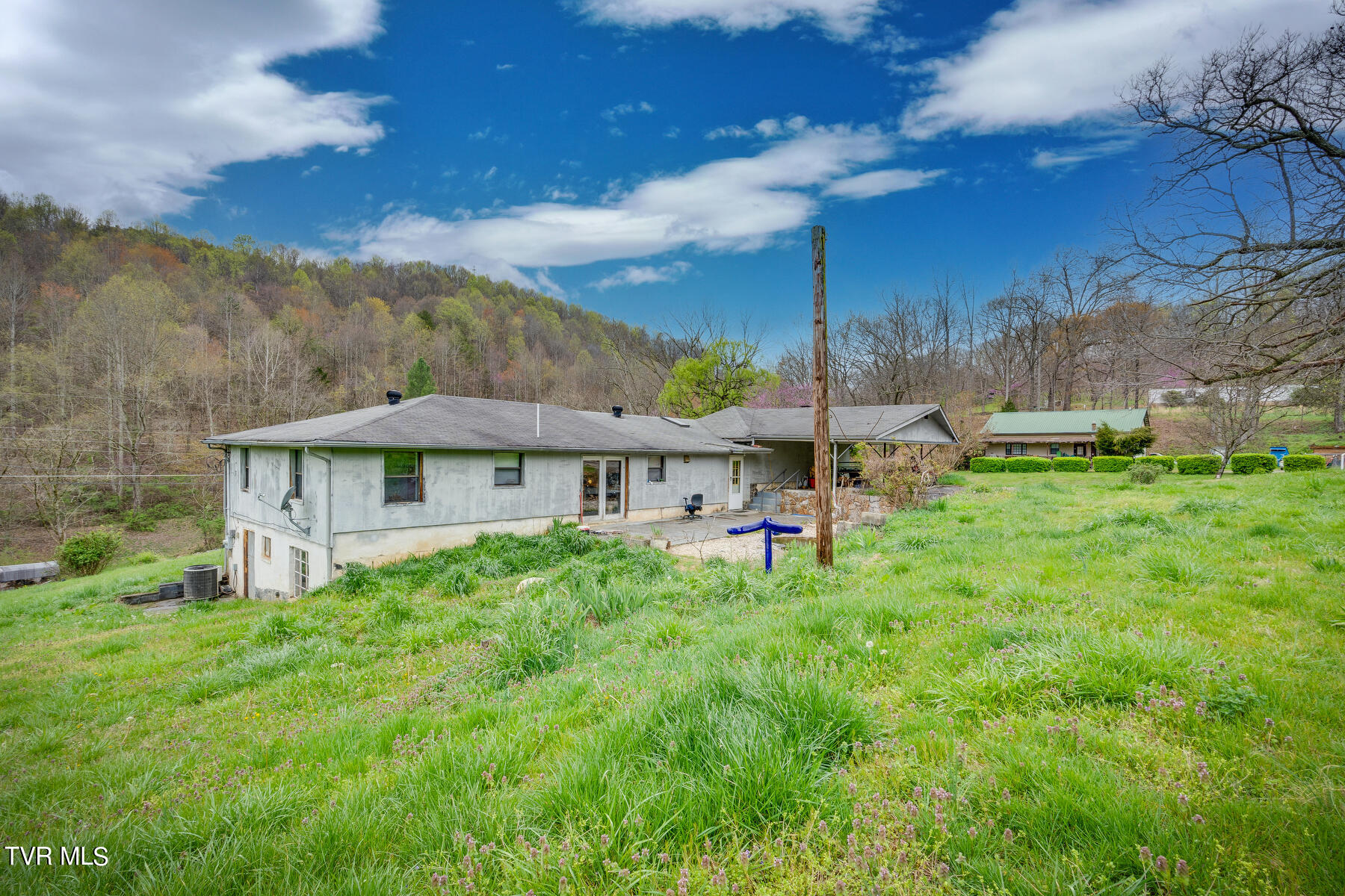 222 Cold Springs Road
