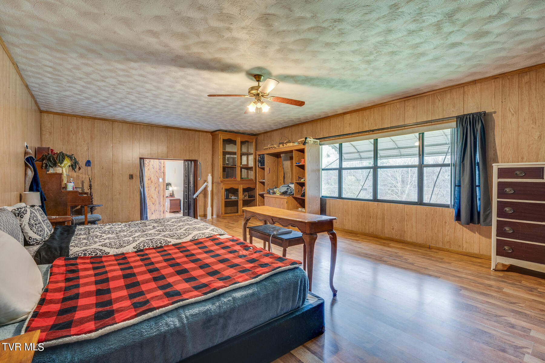 222 Cold Springs Road