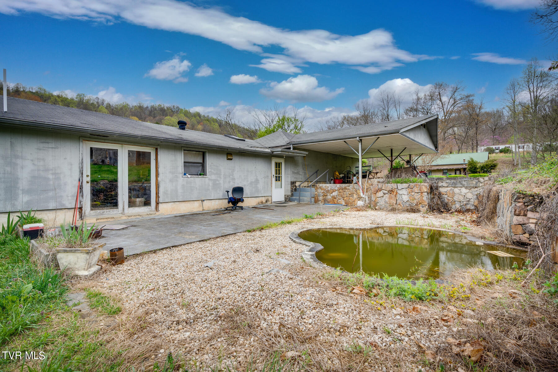 222 Cold Springs Road