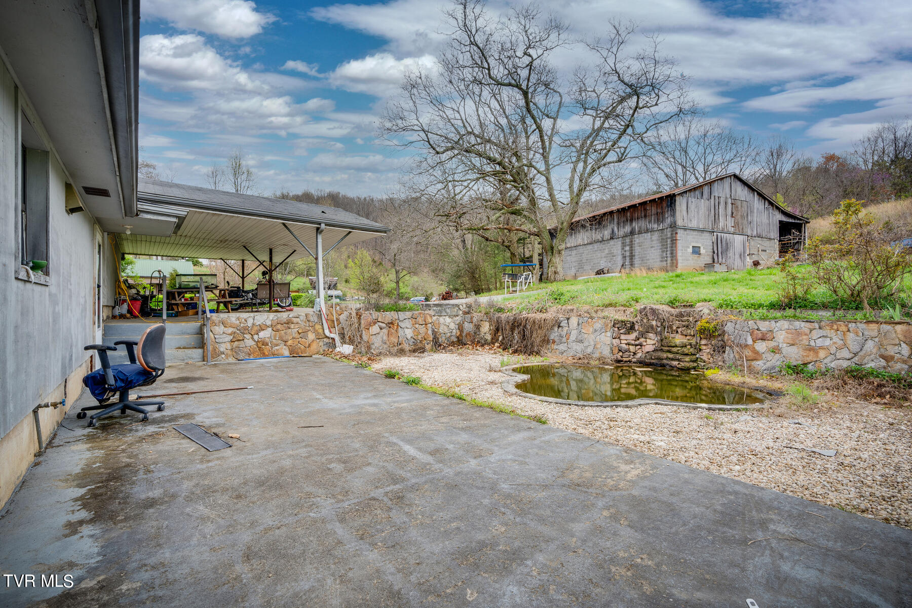 222 Cold Springs Road