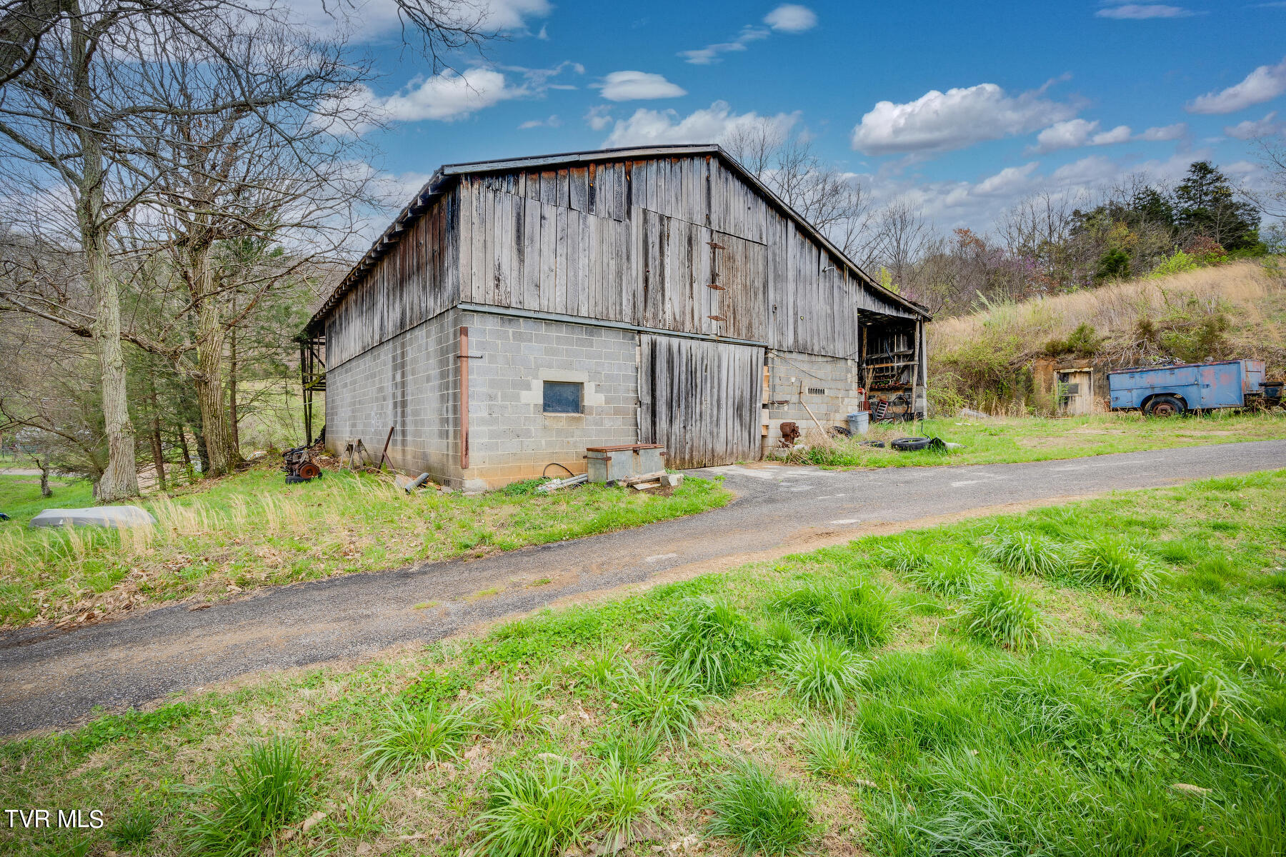222 Cold Springs Road