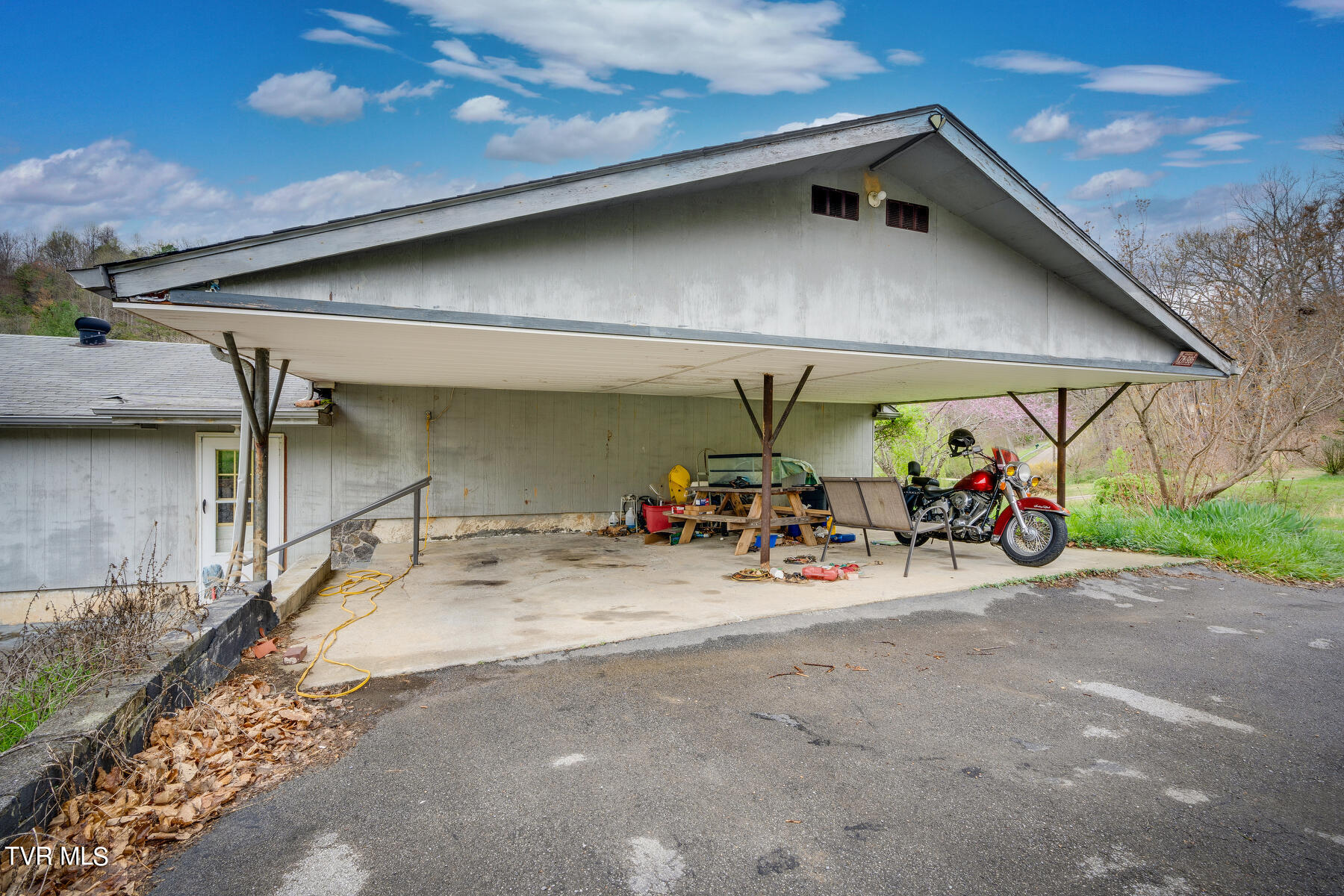 222 Cold Springs Road