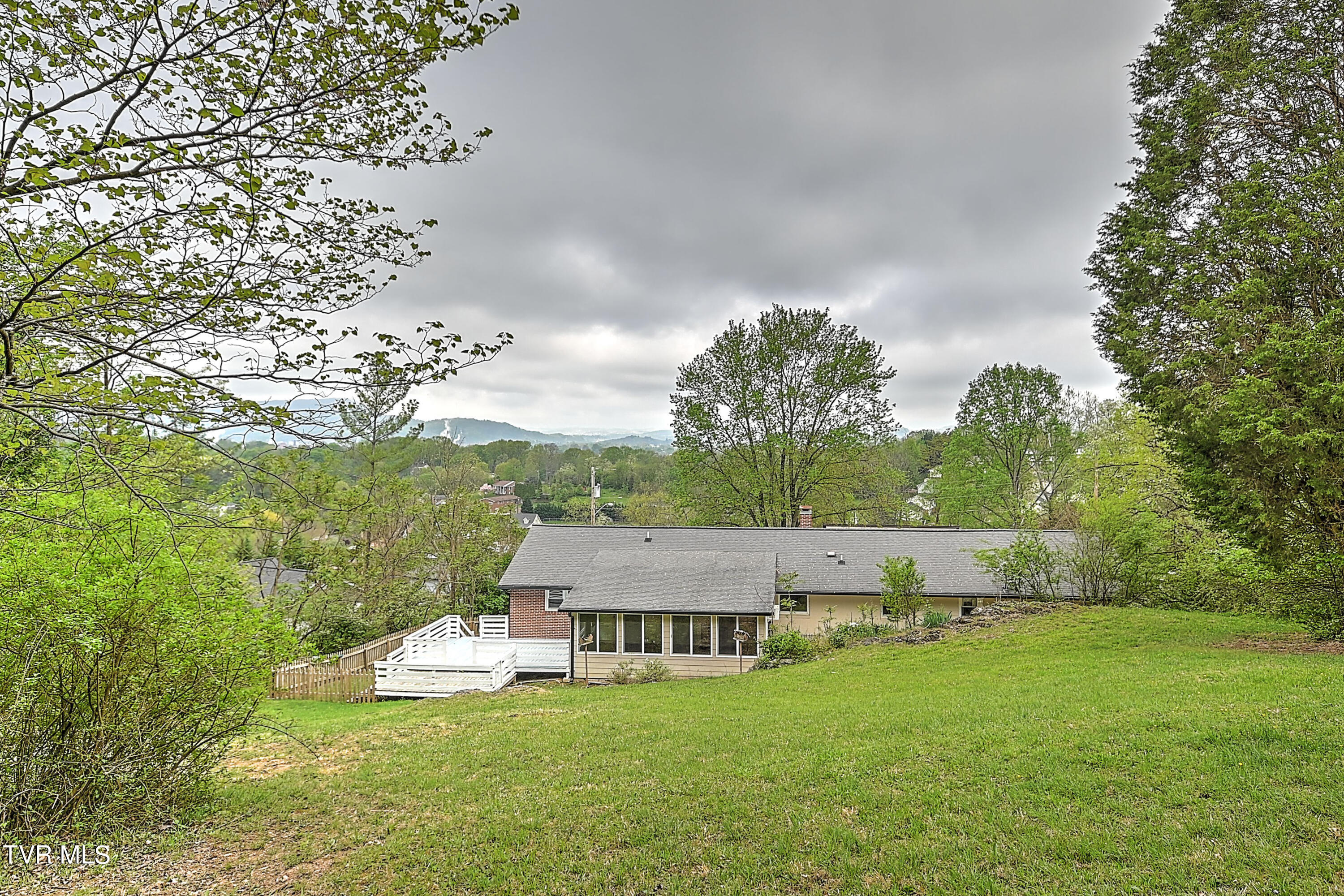 1652 Ridgeway Drive