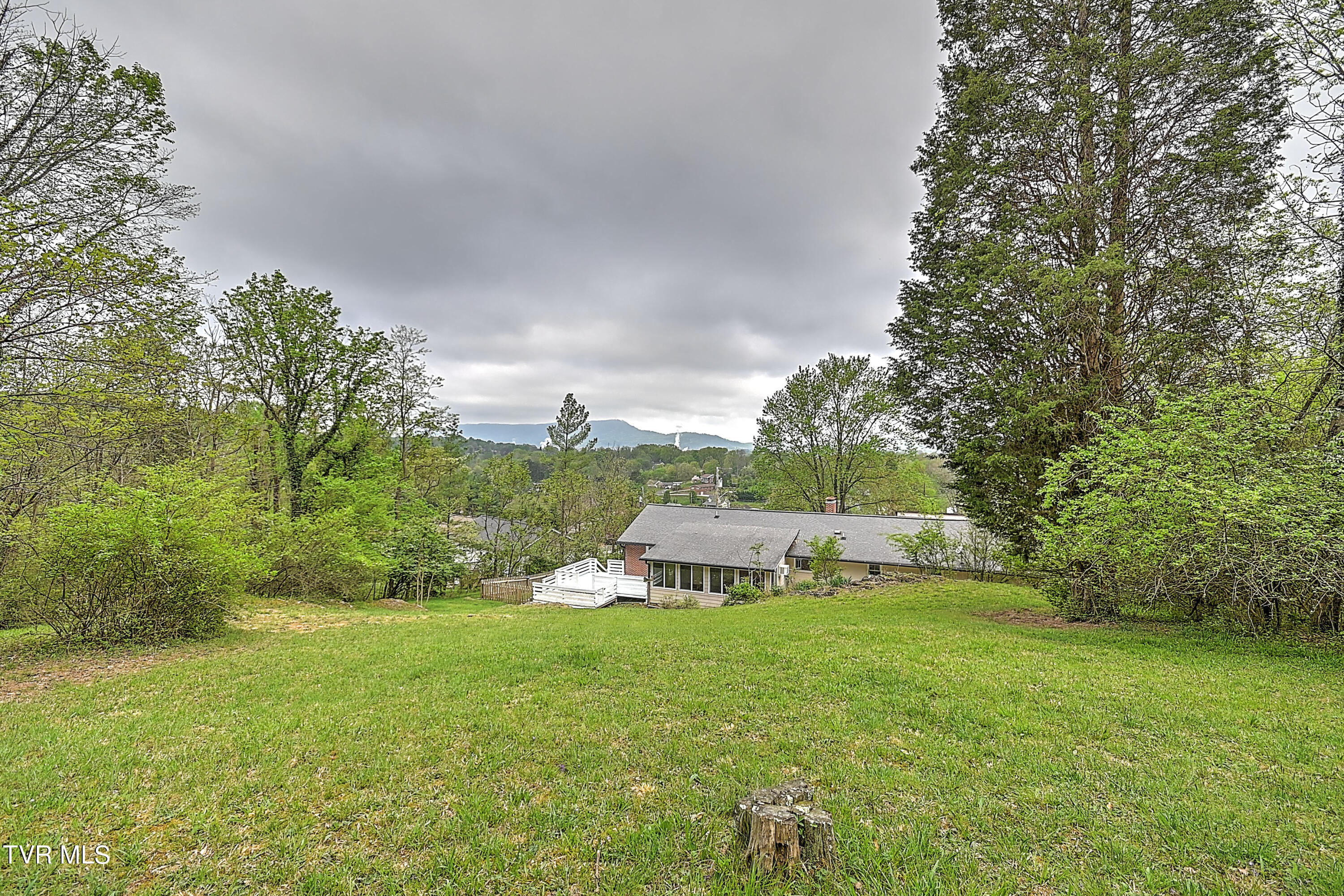 1652 Ridgeway Drive