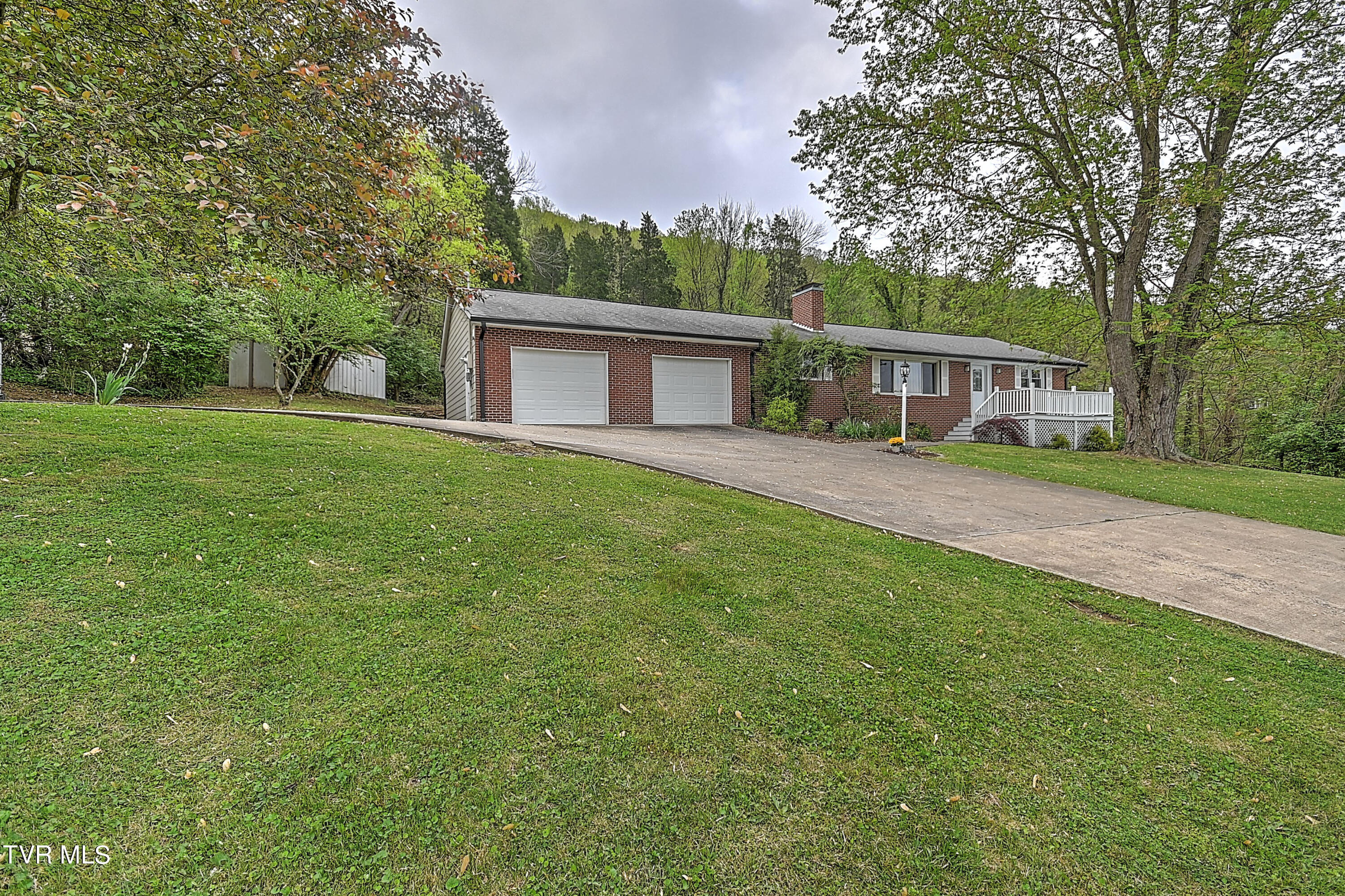 1652 Ridgeway Drive