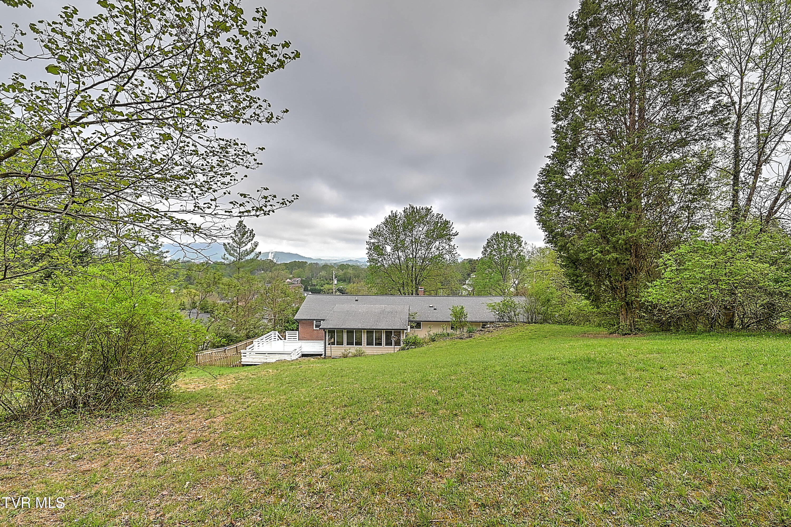 1652 Ridgeway Drive