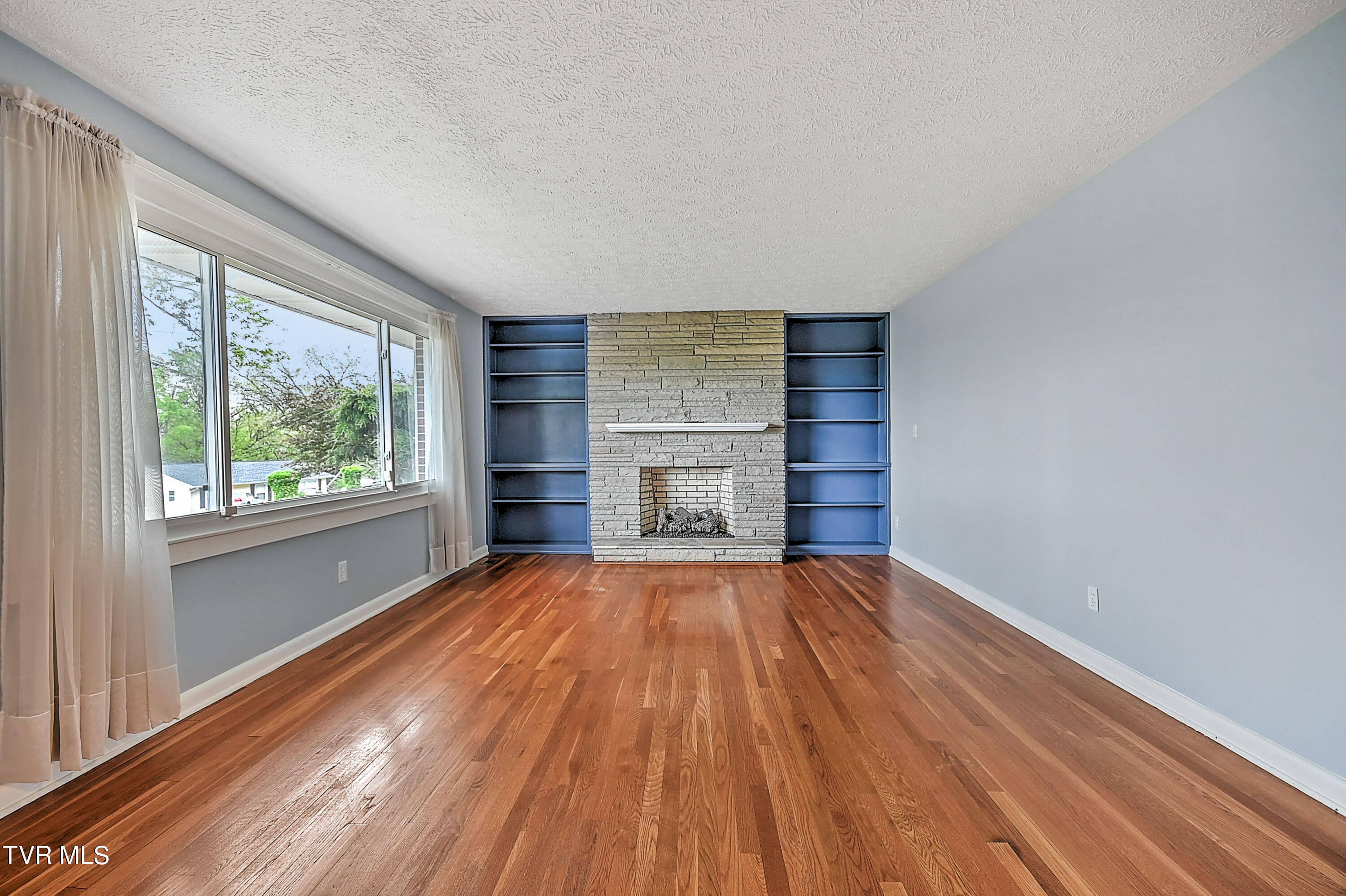 1652 Ridgeway Drive