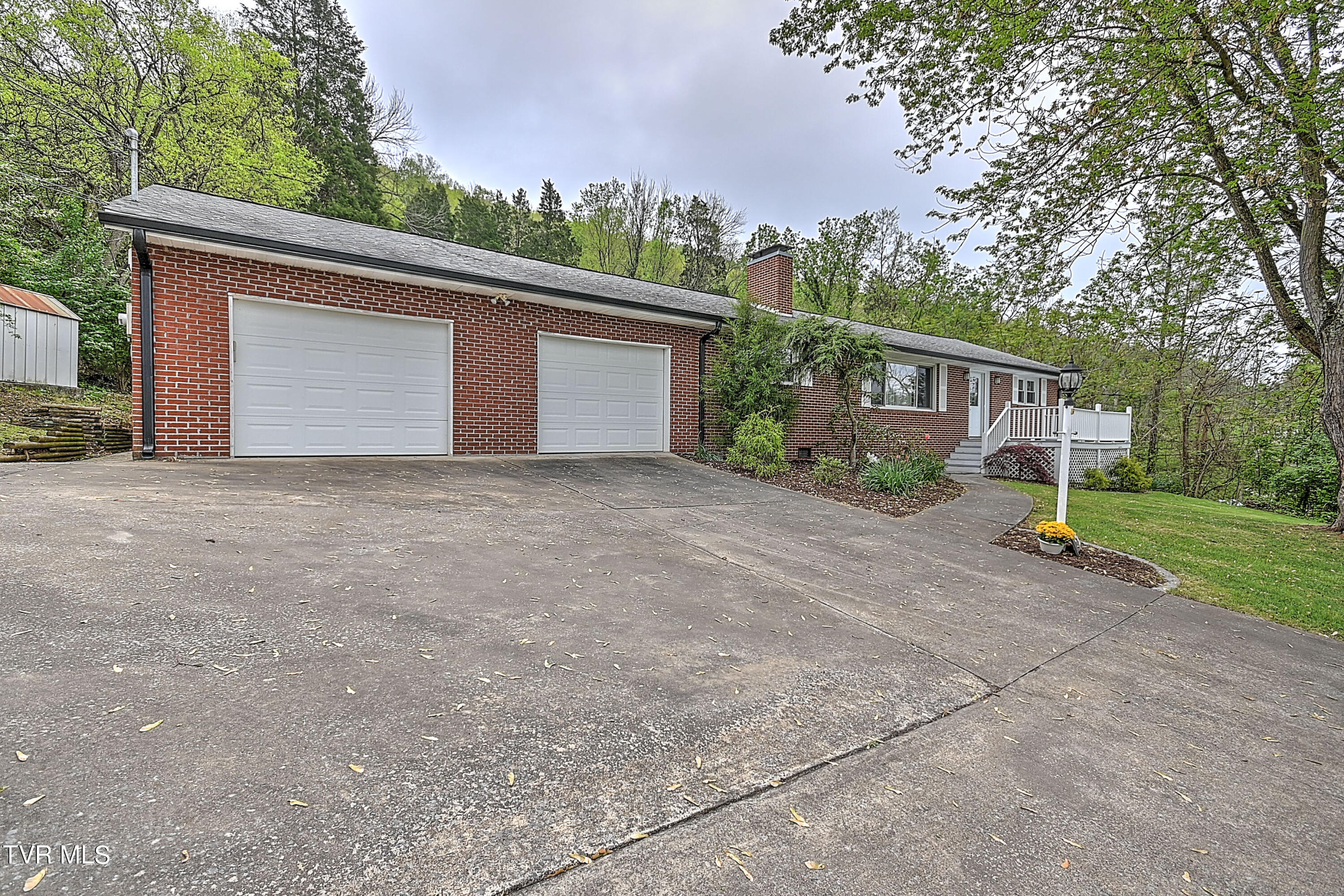 1652 Ridgeway Drive