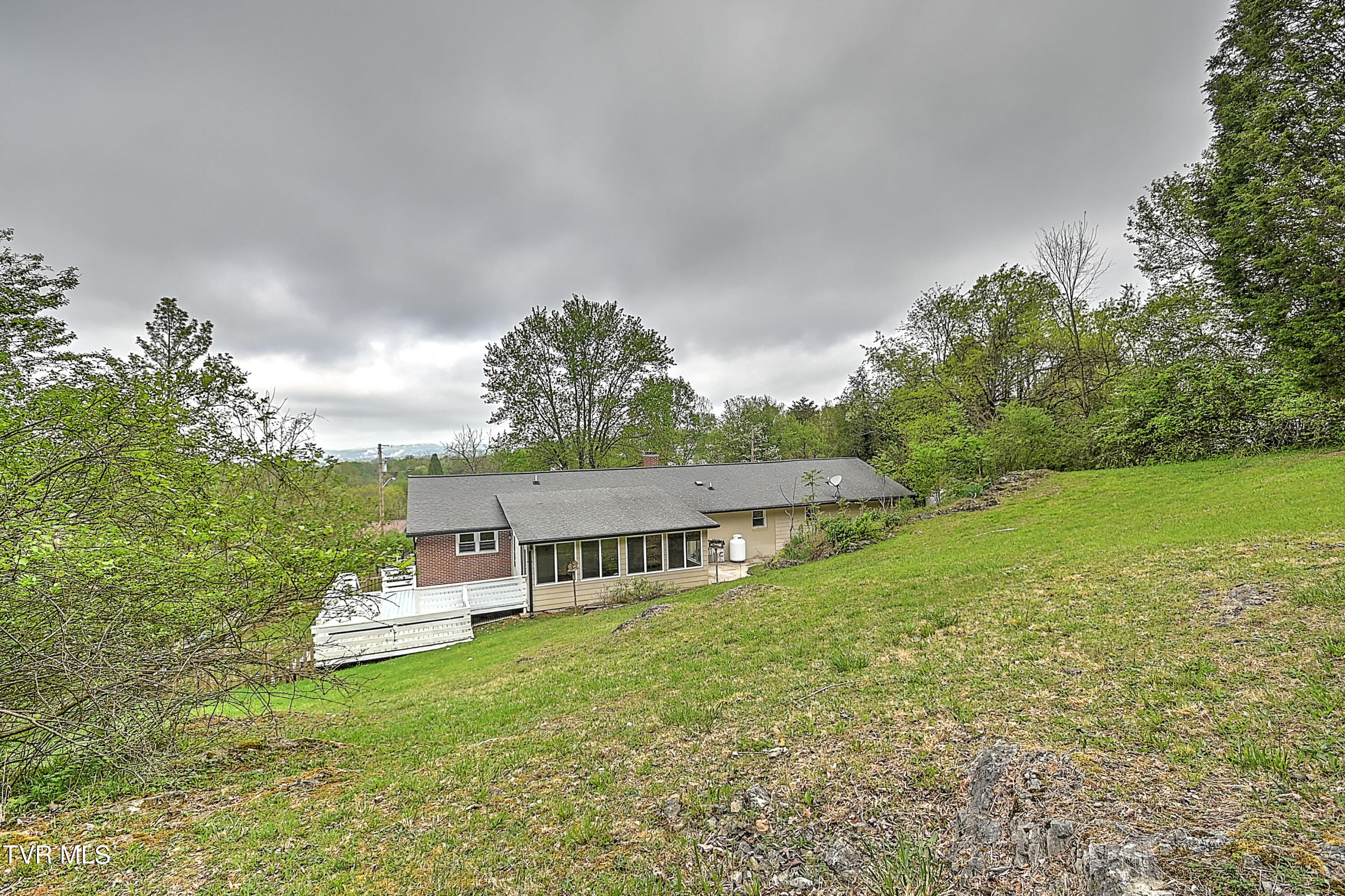 1652 Ridgeway Drive