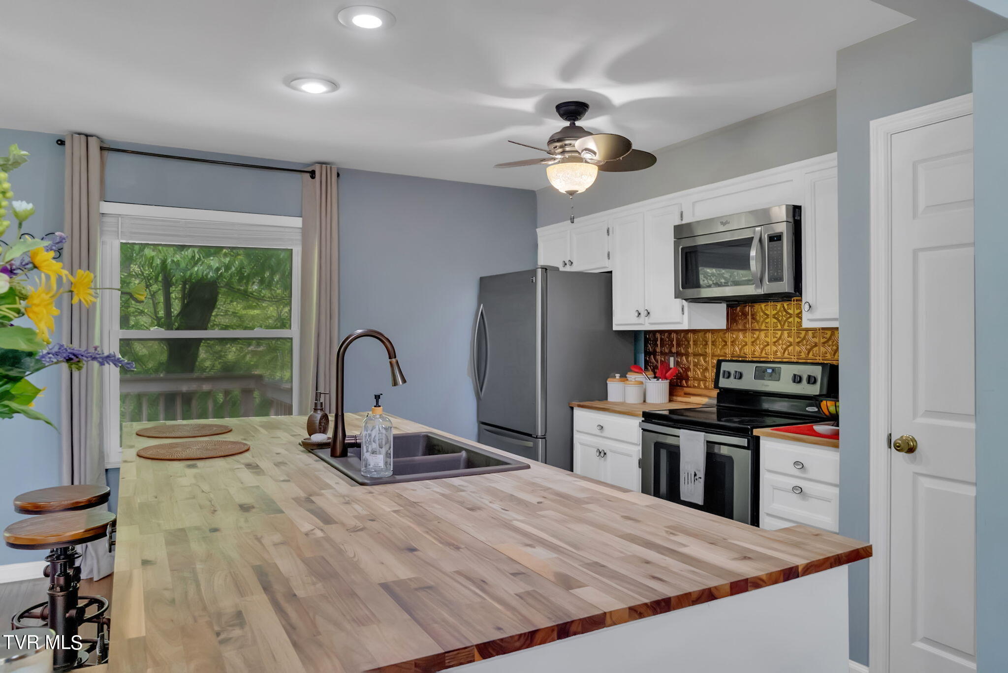 1437 Francis Station Drive
