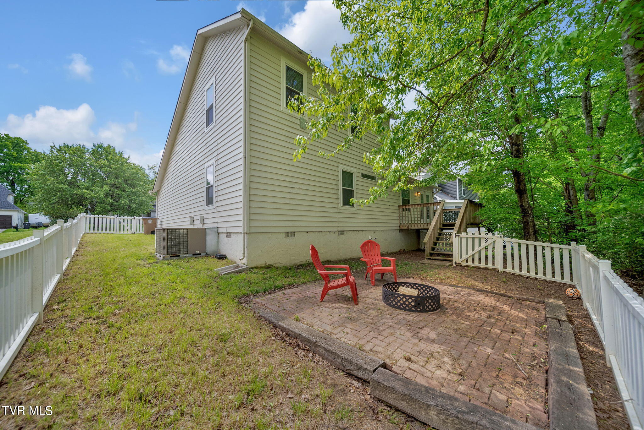 1437 Francis Station Drive
