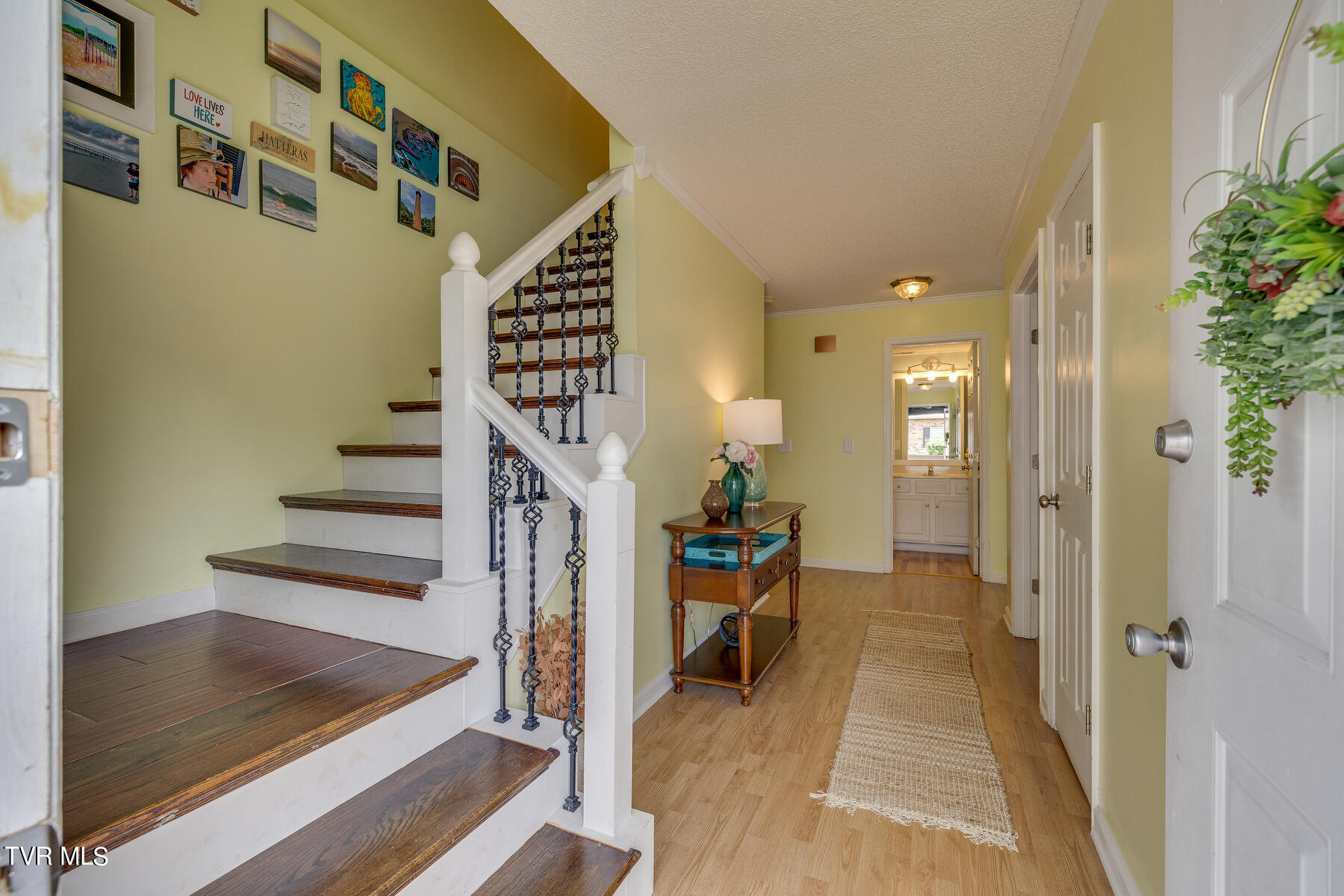 2700 Indian Ridge Road, 3