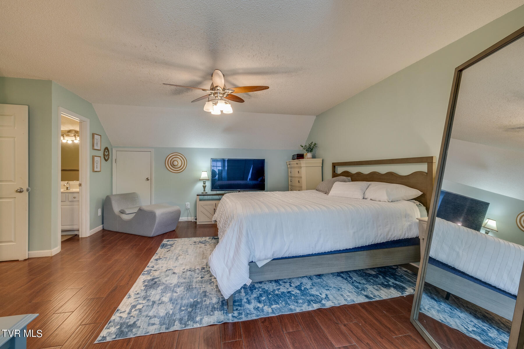 2700 Indian Ridge Road, 3