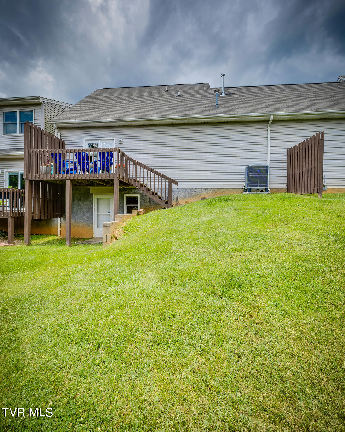 2700 Indian Ridge Road, 3
