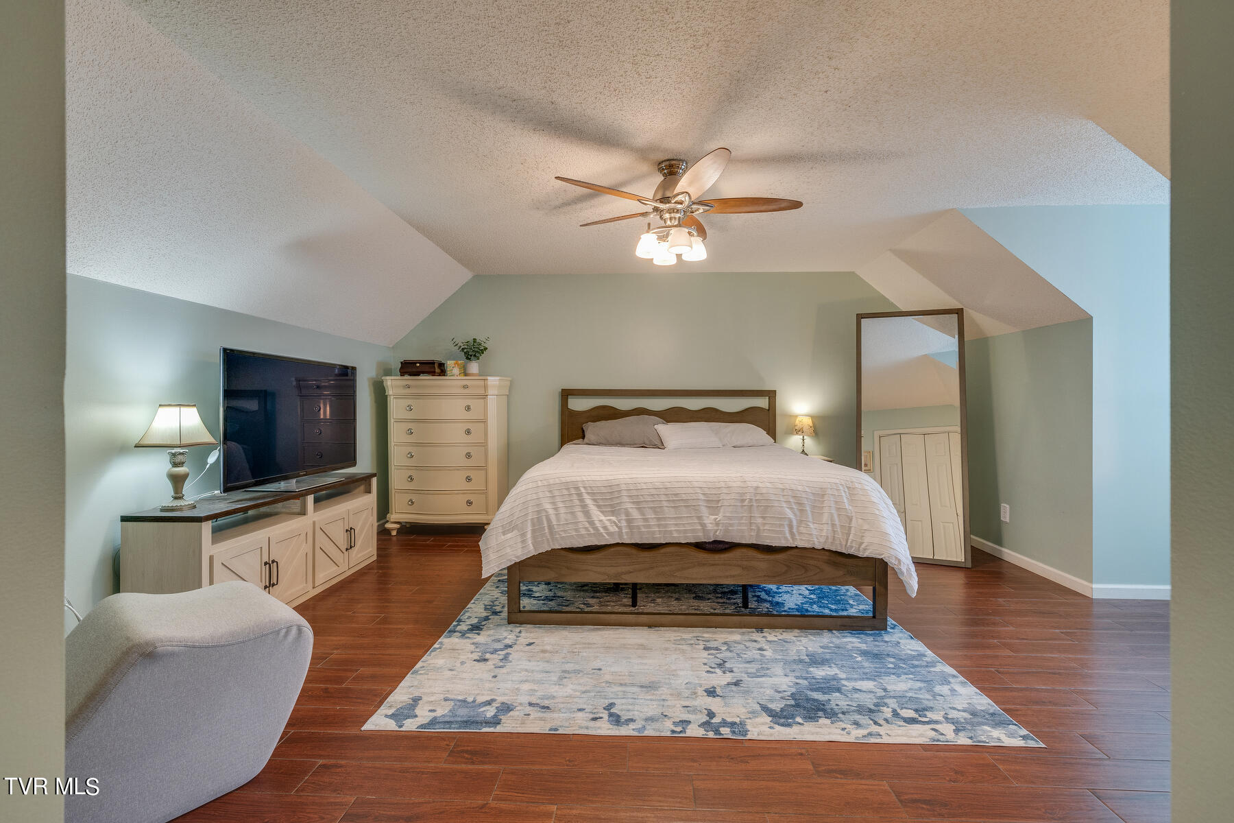 2700 Indian Ridge Road, 3