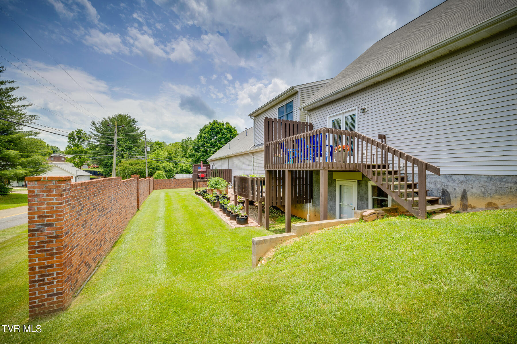 2700 Indian Ridge Road, 3
