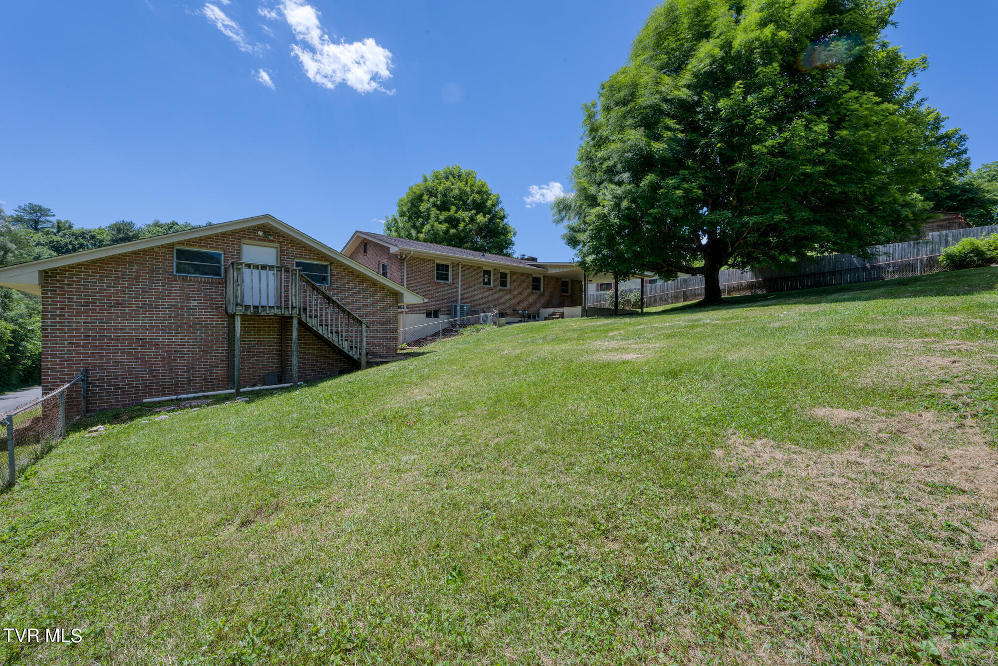 100 Broad View Circle