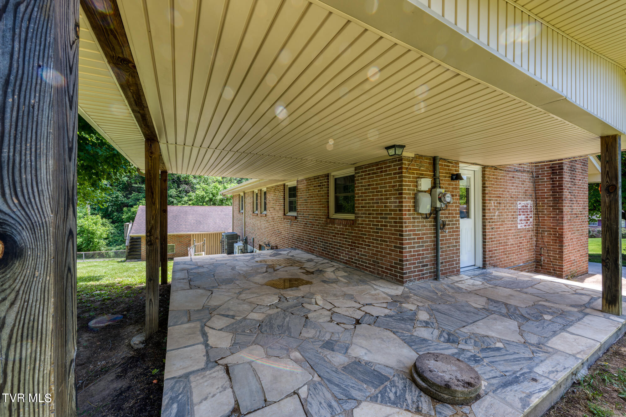 100 Broad View Circle