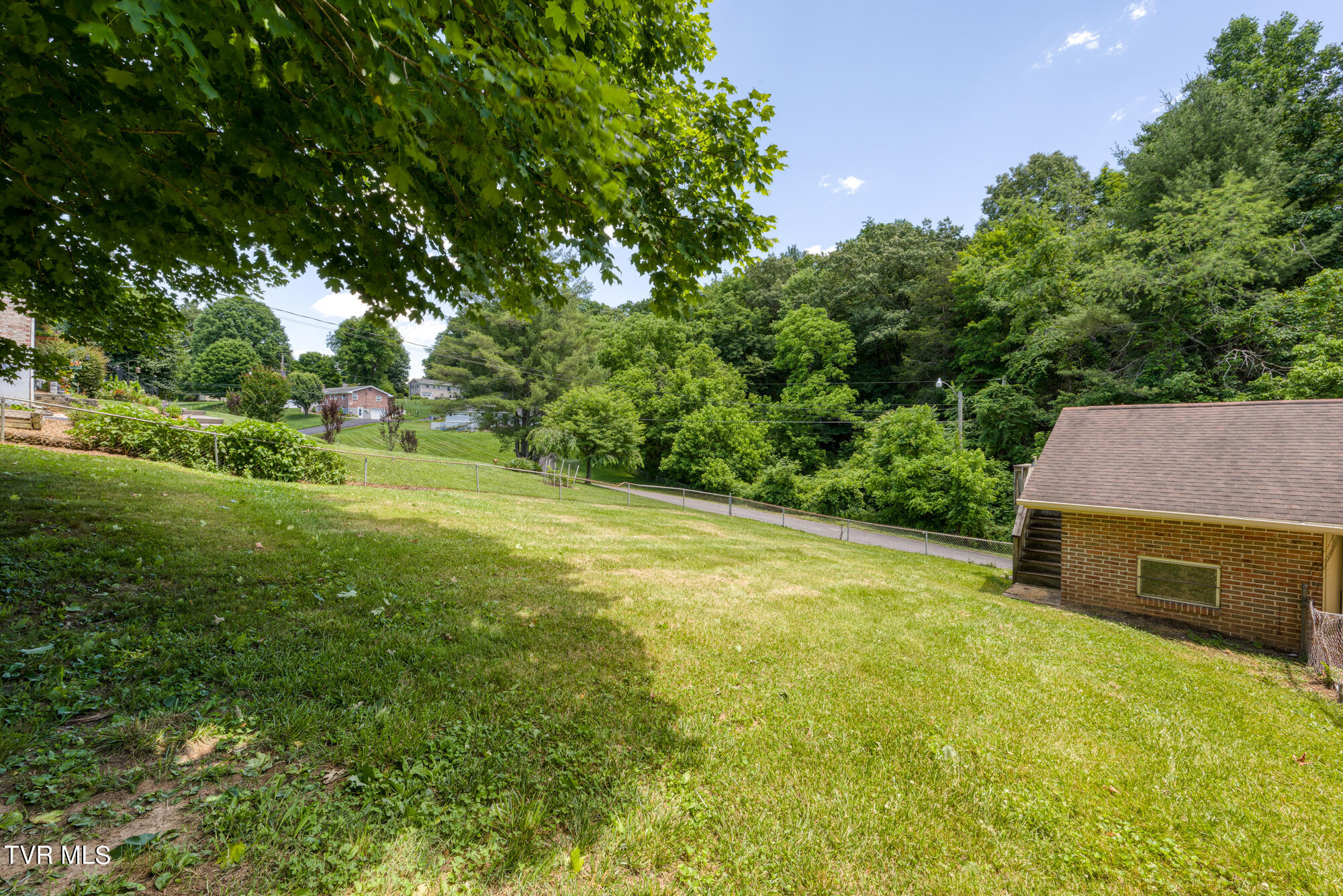 100 Broad View Circle