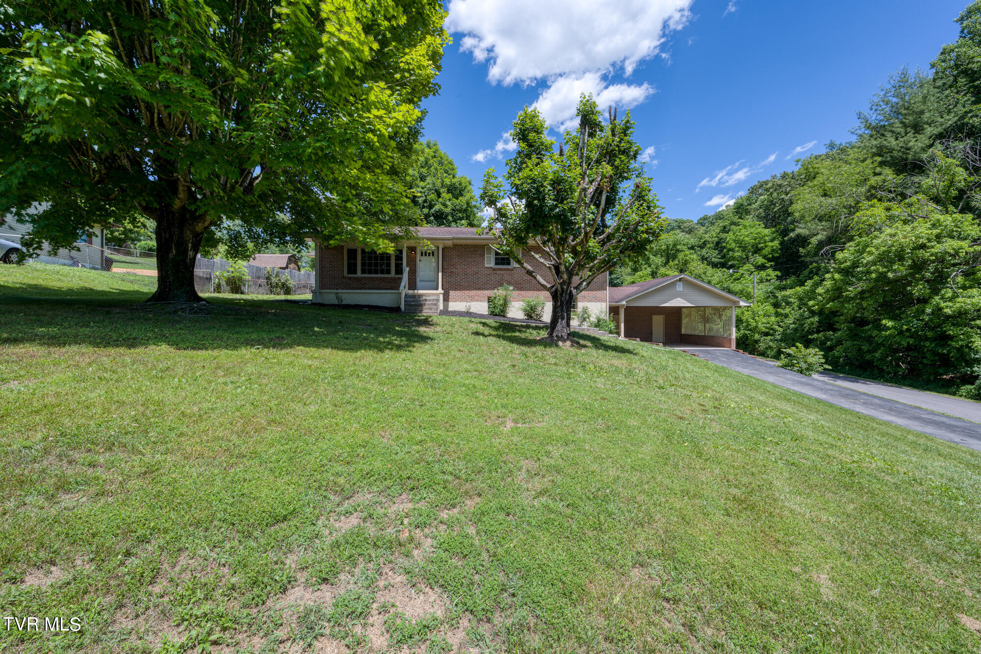 100 Broad View Circle