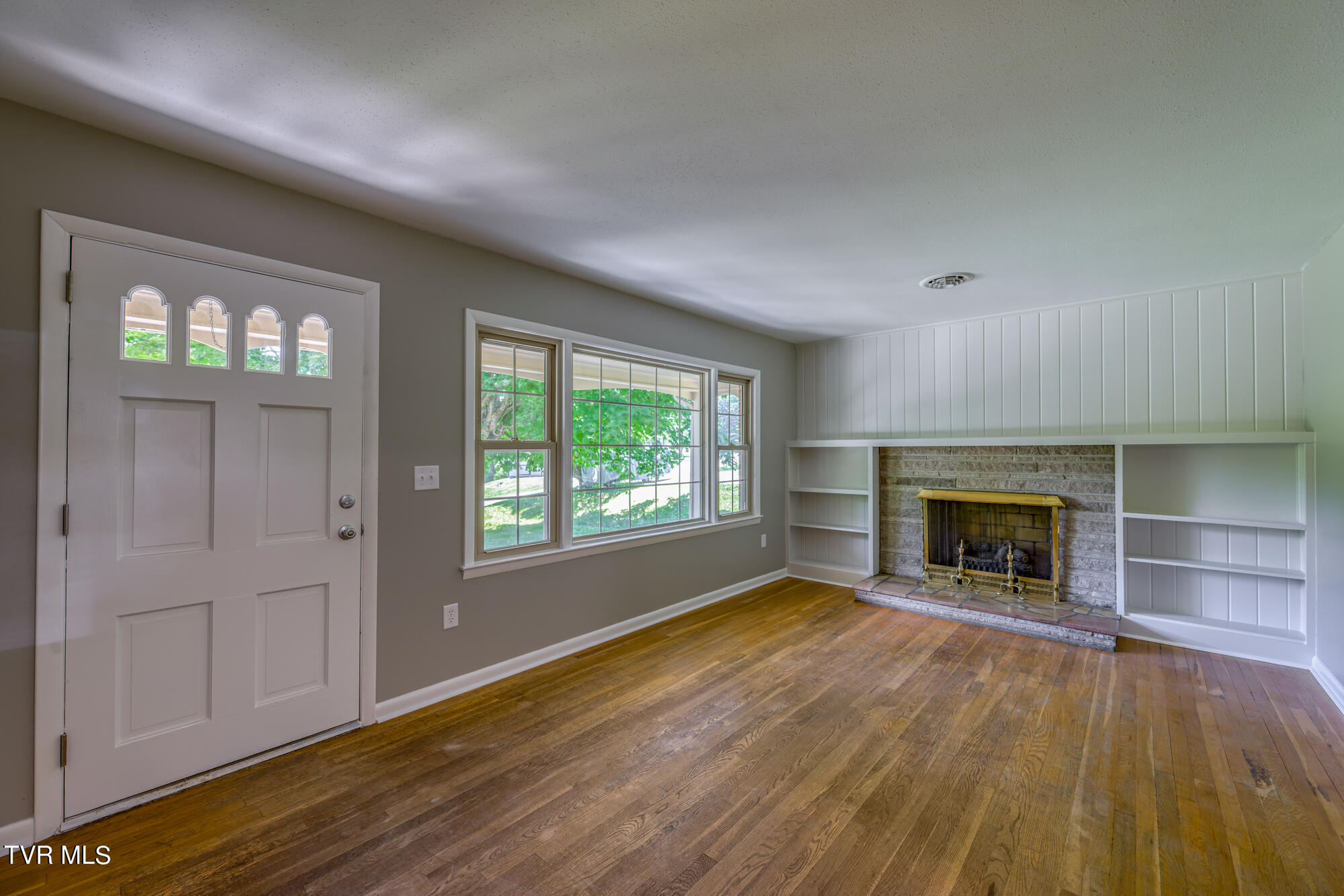 100 Broad View Circle