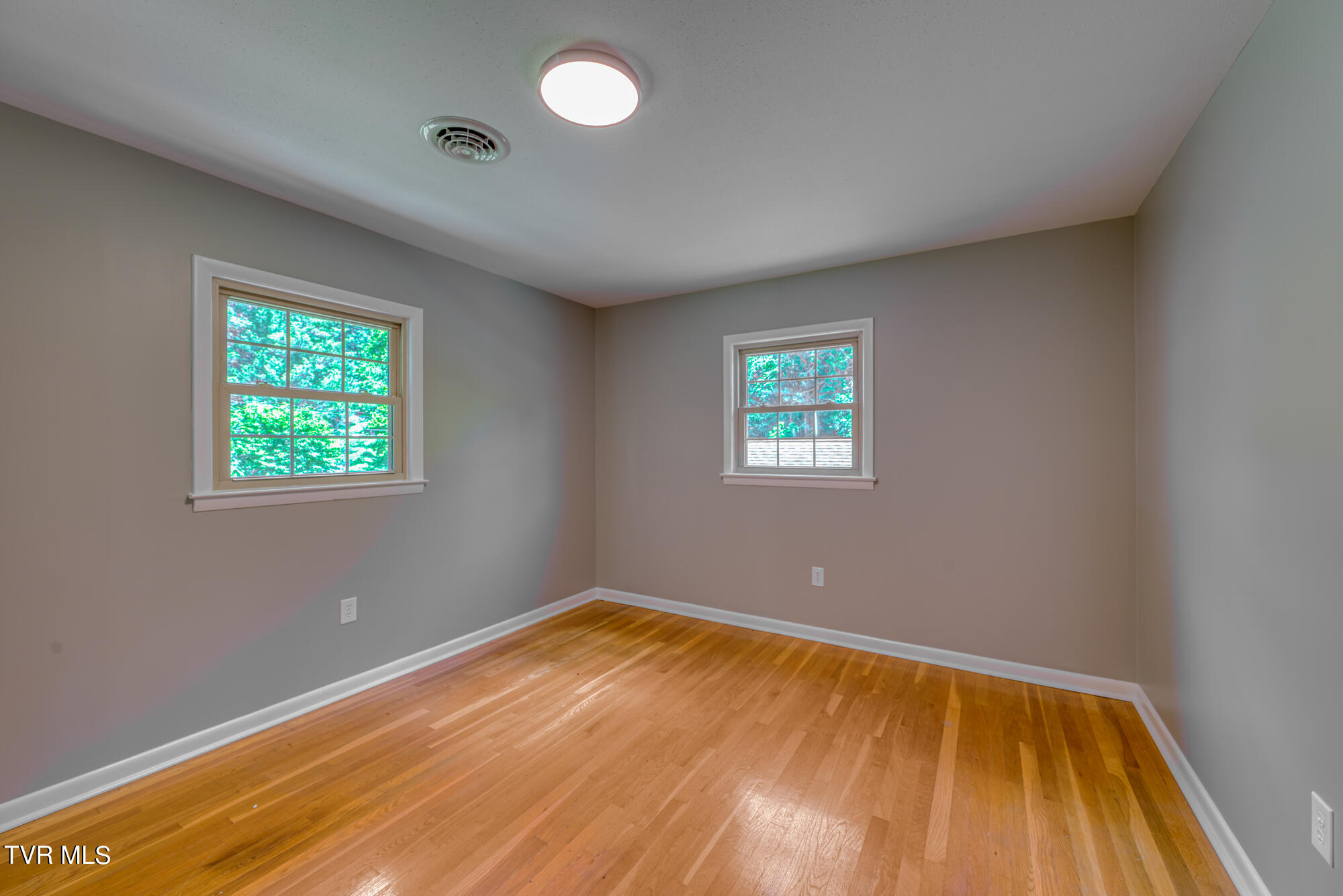 100 Broad View Circle
