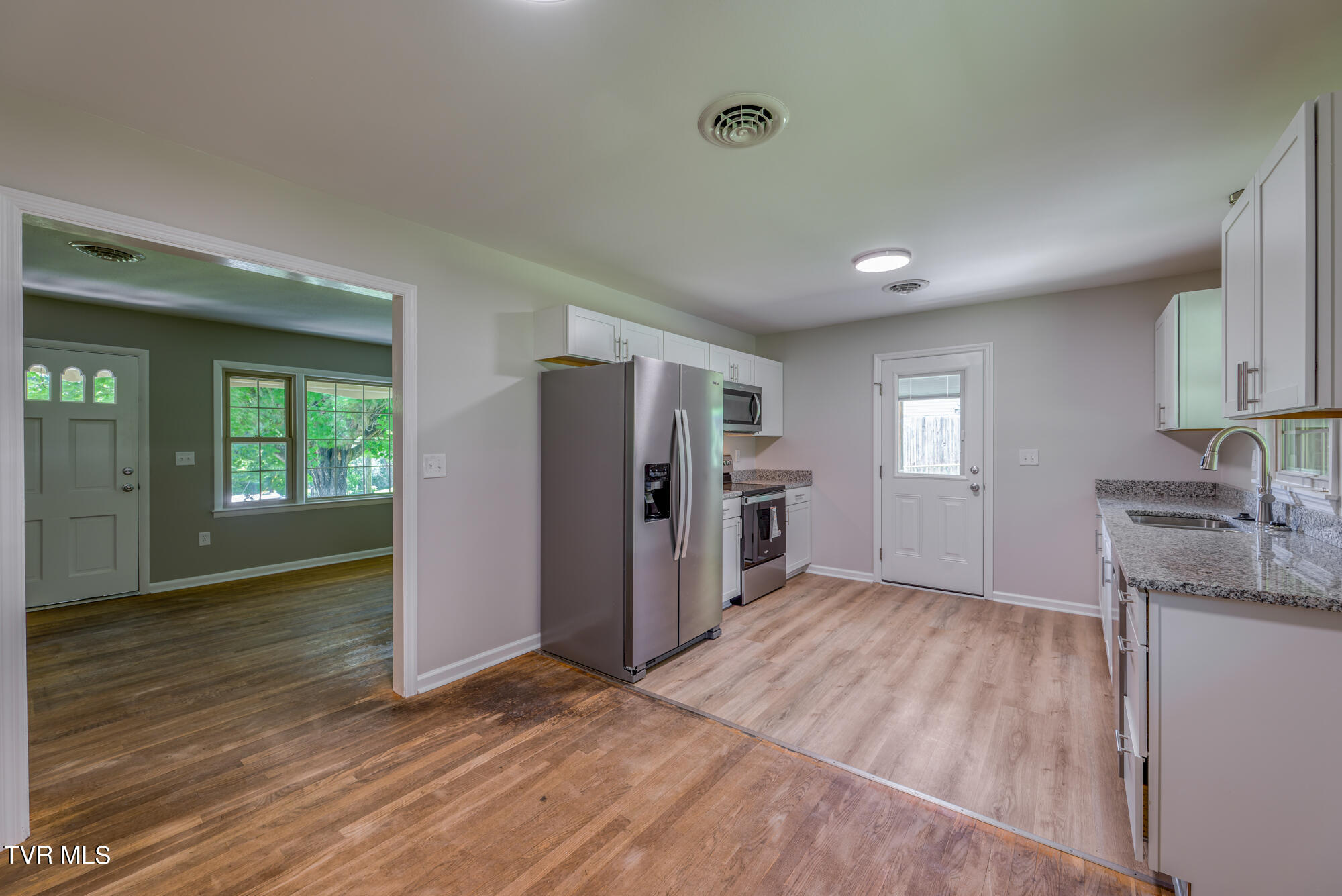 100 Broad View Circle