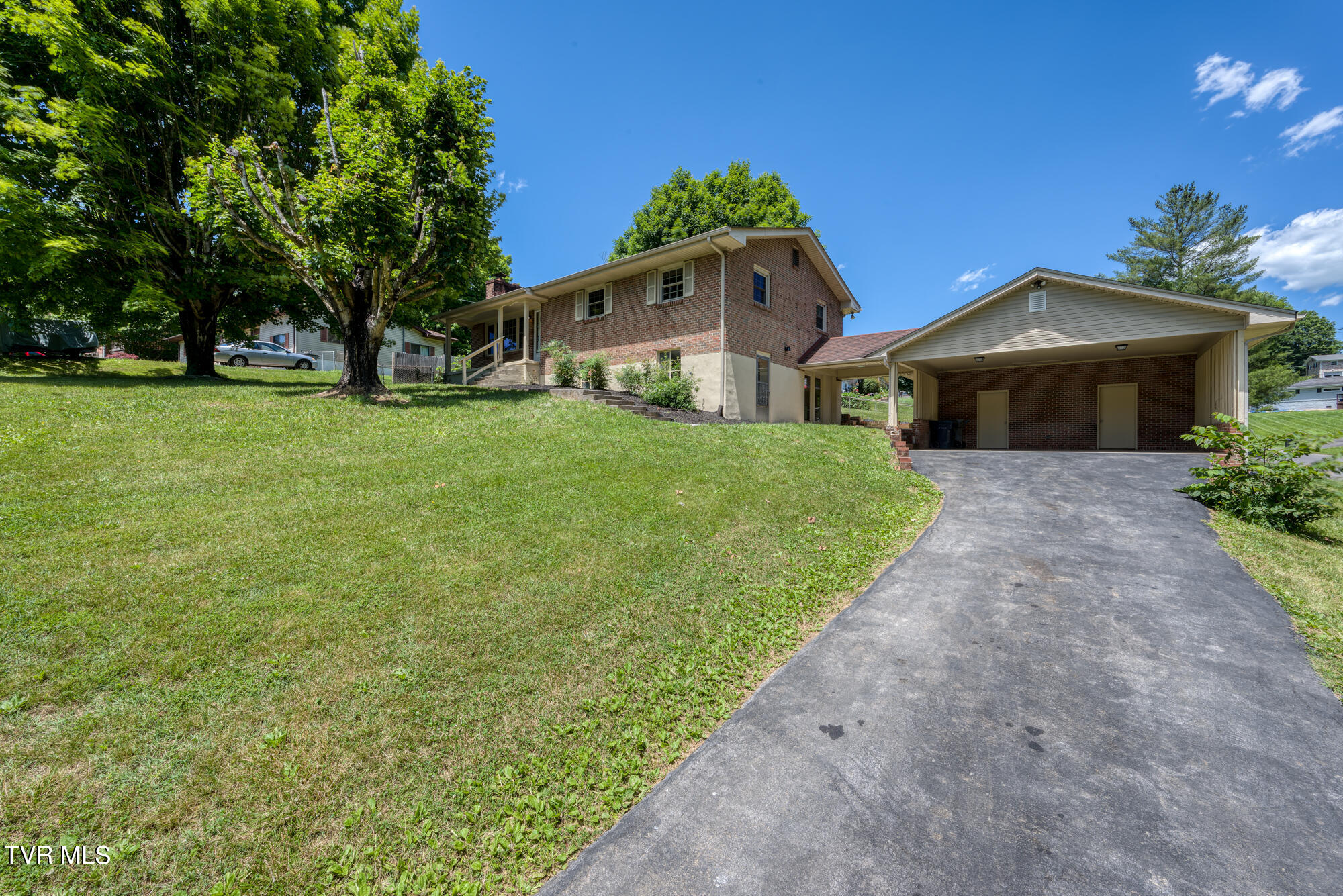 100 Broad View Circle