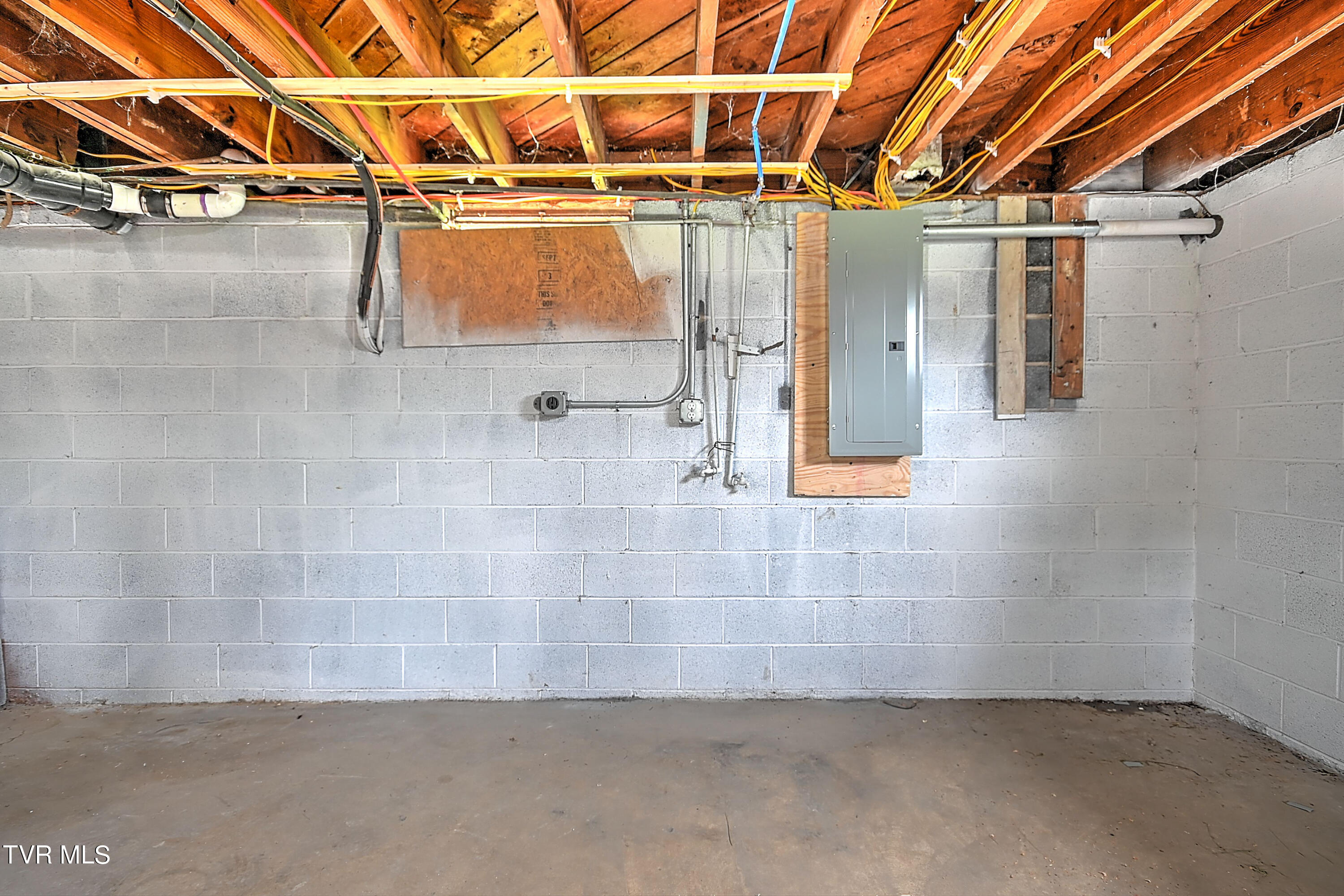 1817 Fort Robinson Drive