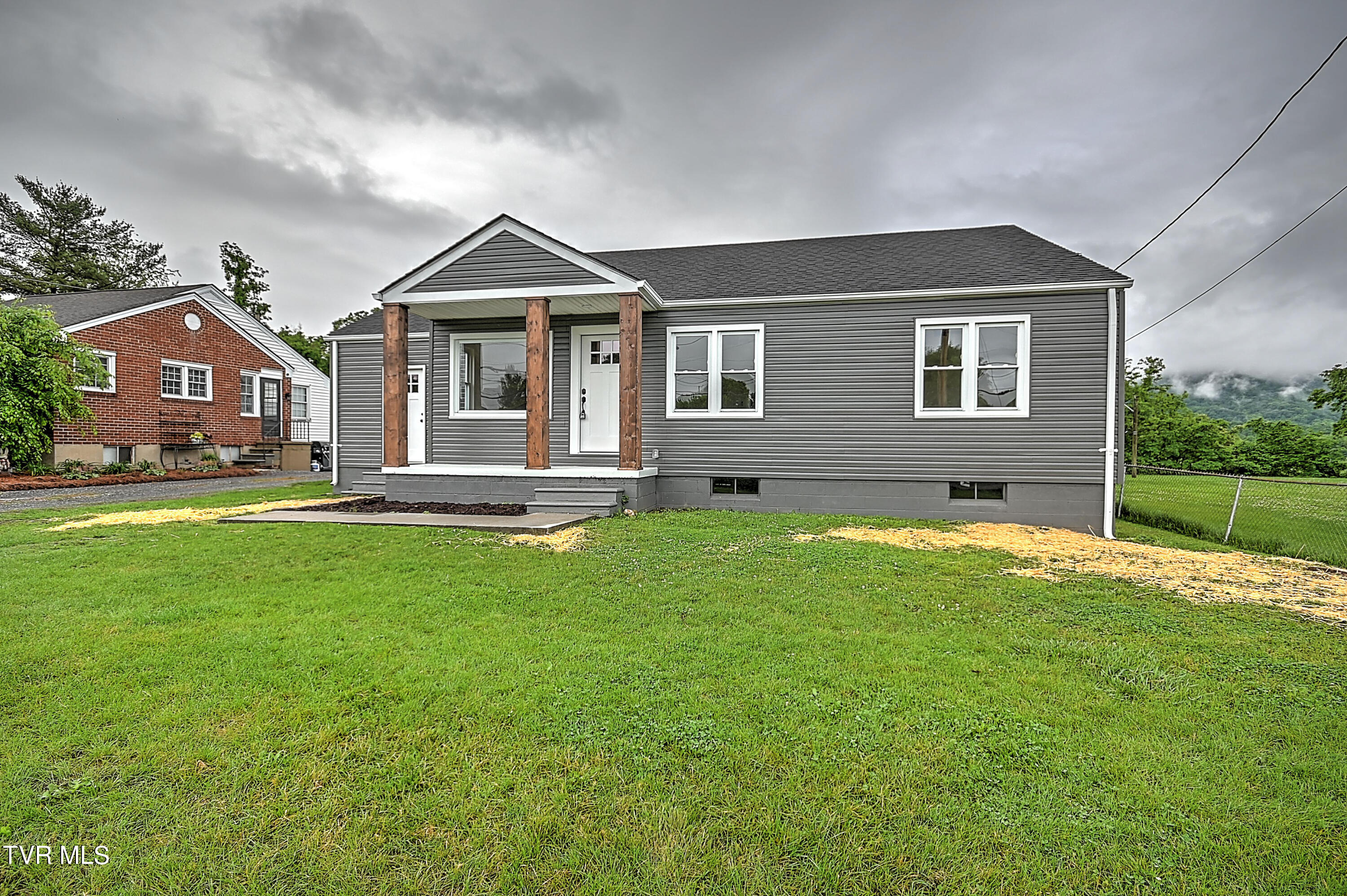 1817 Fort Robinson Drive