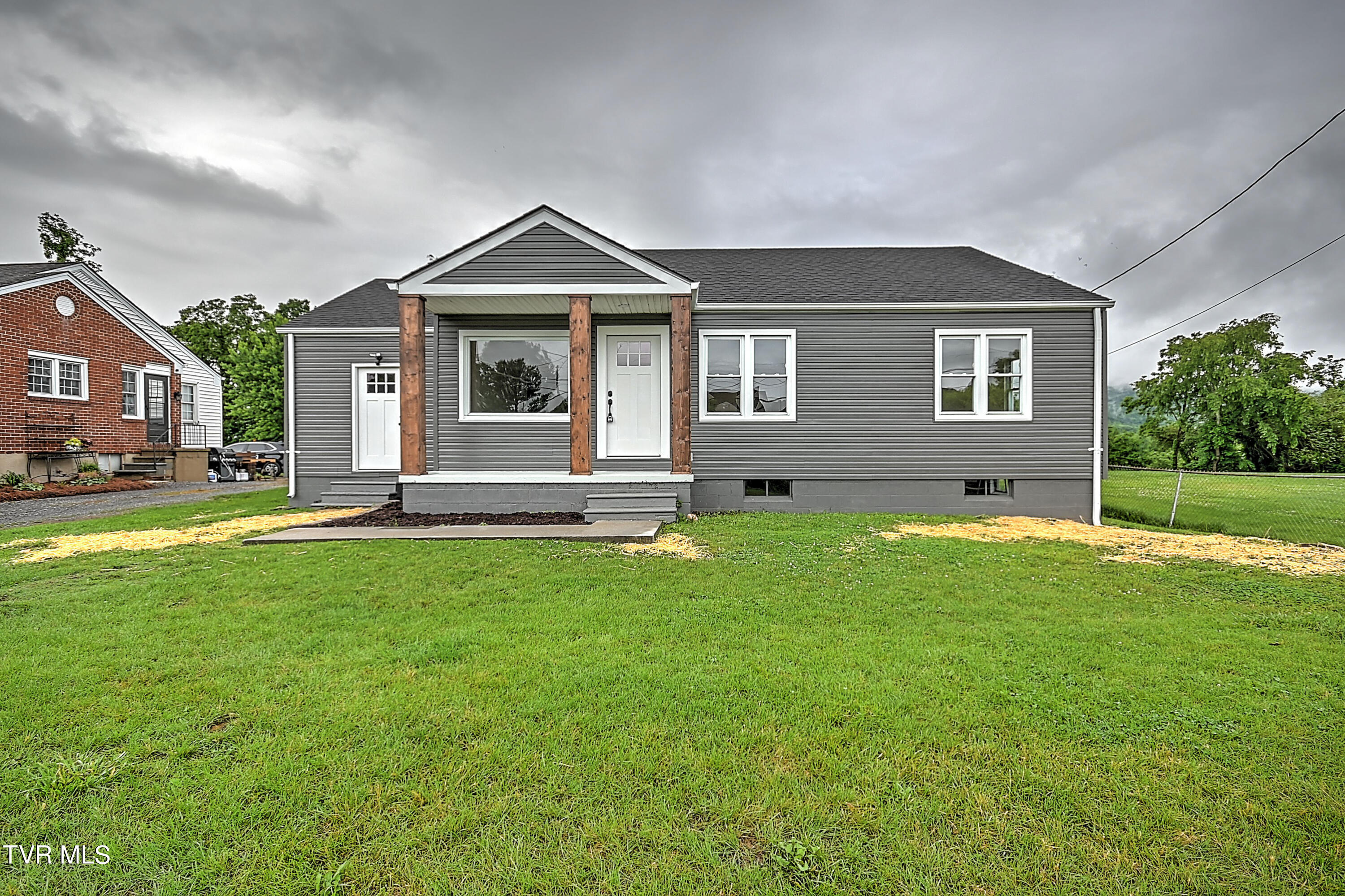 1817 Fort Robinson Drive