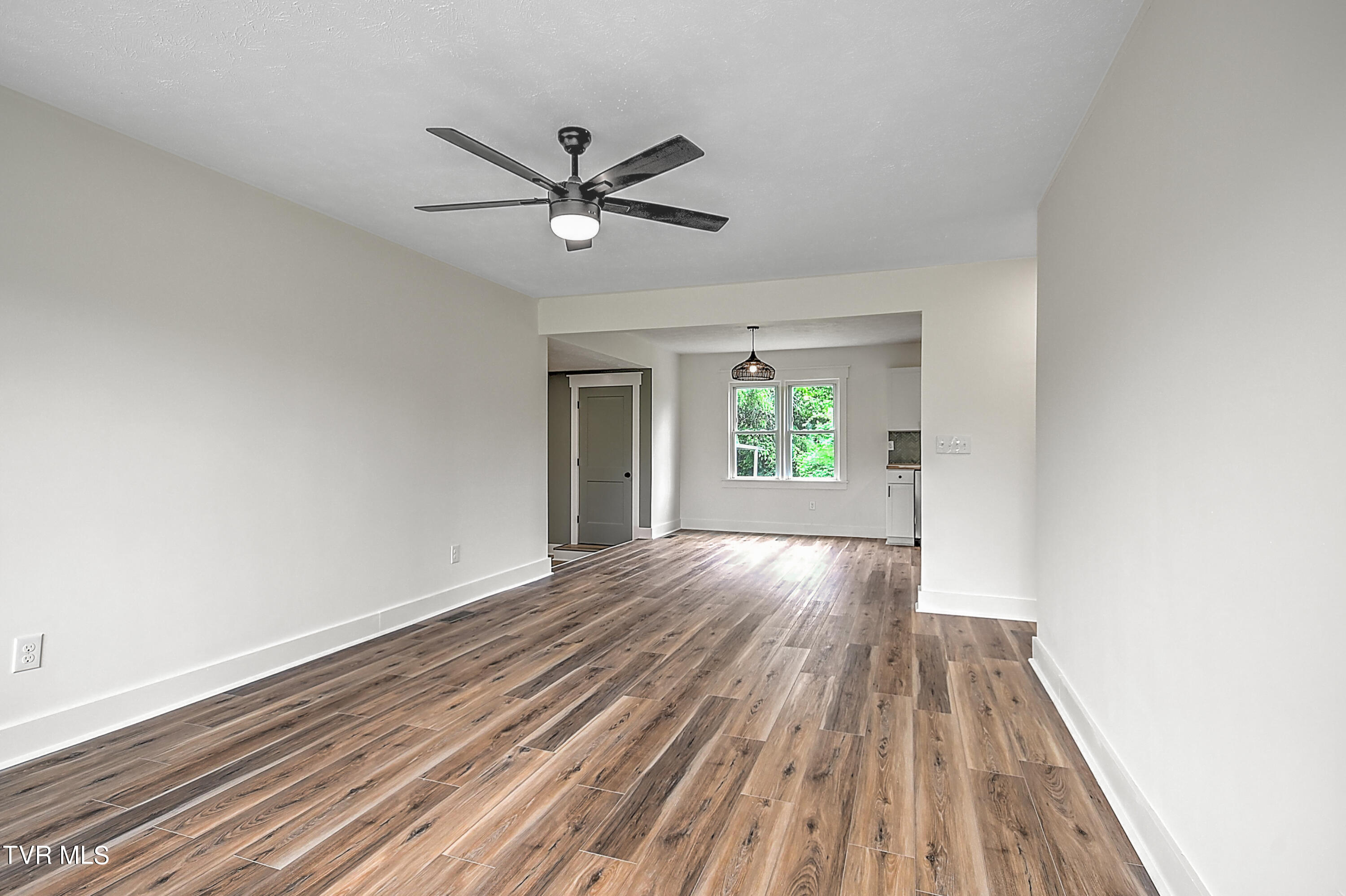 1817 Fort Robinson Drive