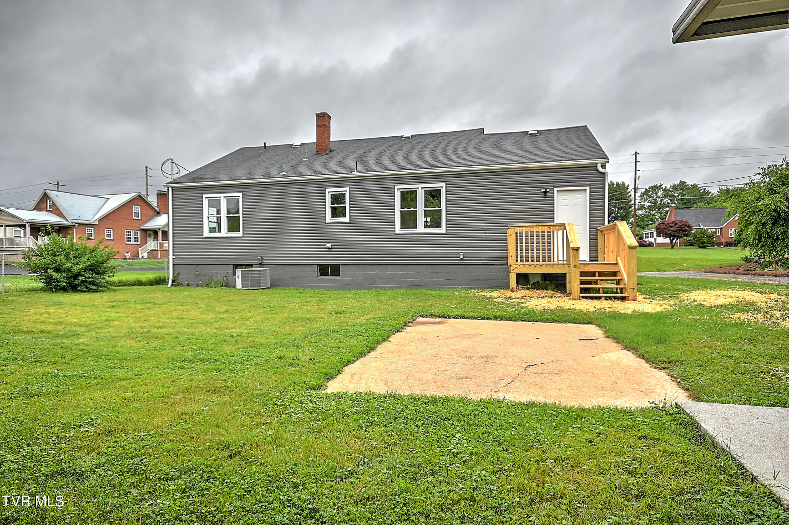 1817 Fort Robinson Drive
