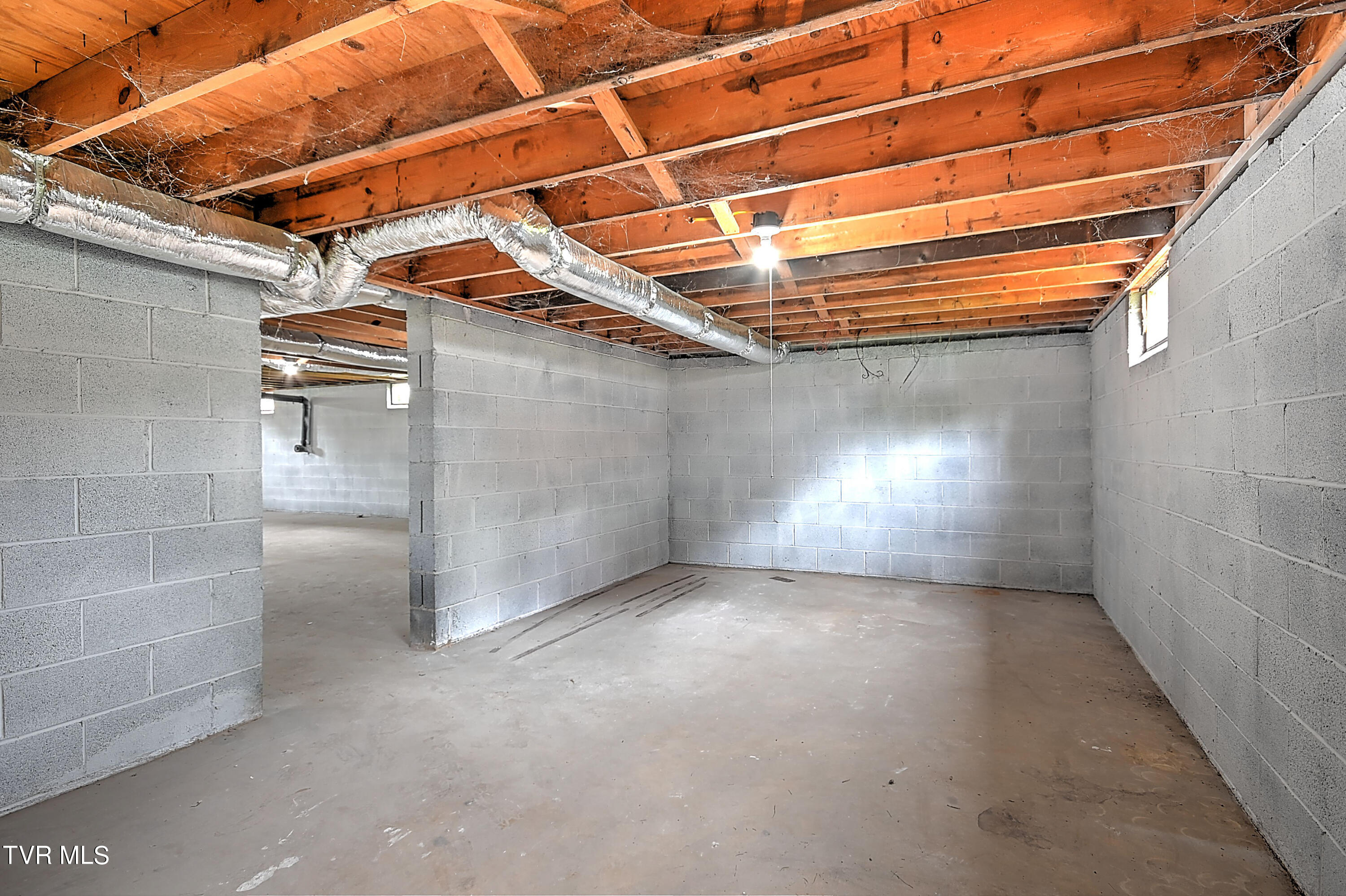 1817 Fort Robinson Drive