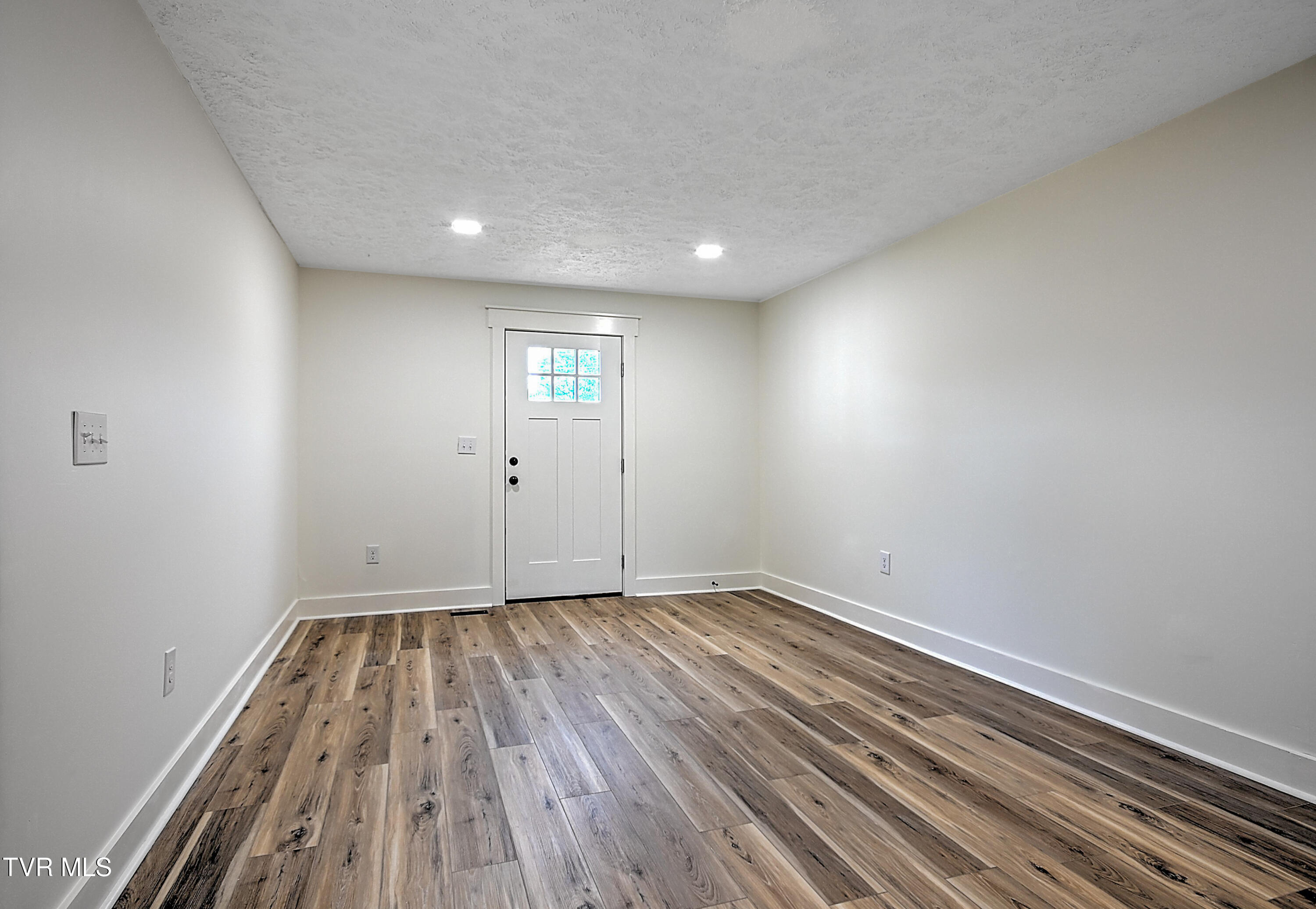1817 Fort Robinson Drive