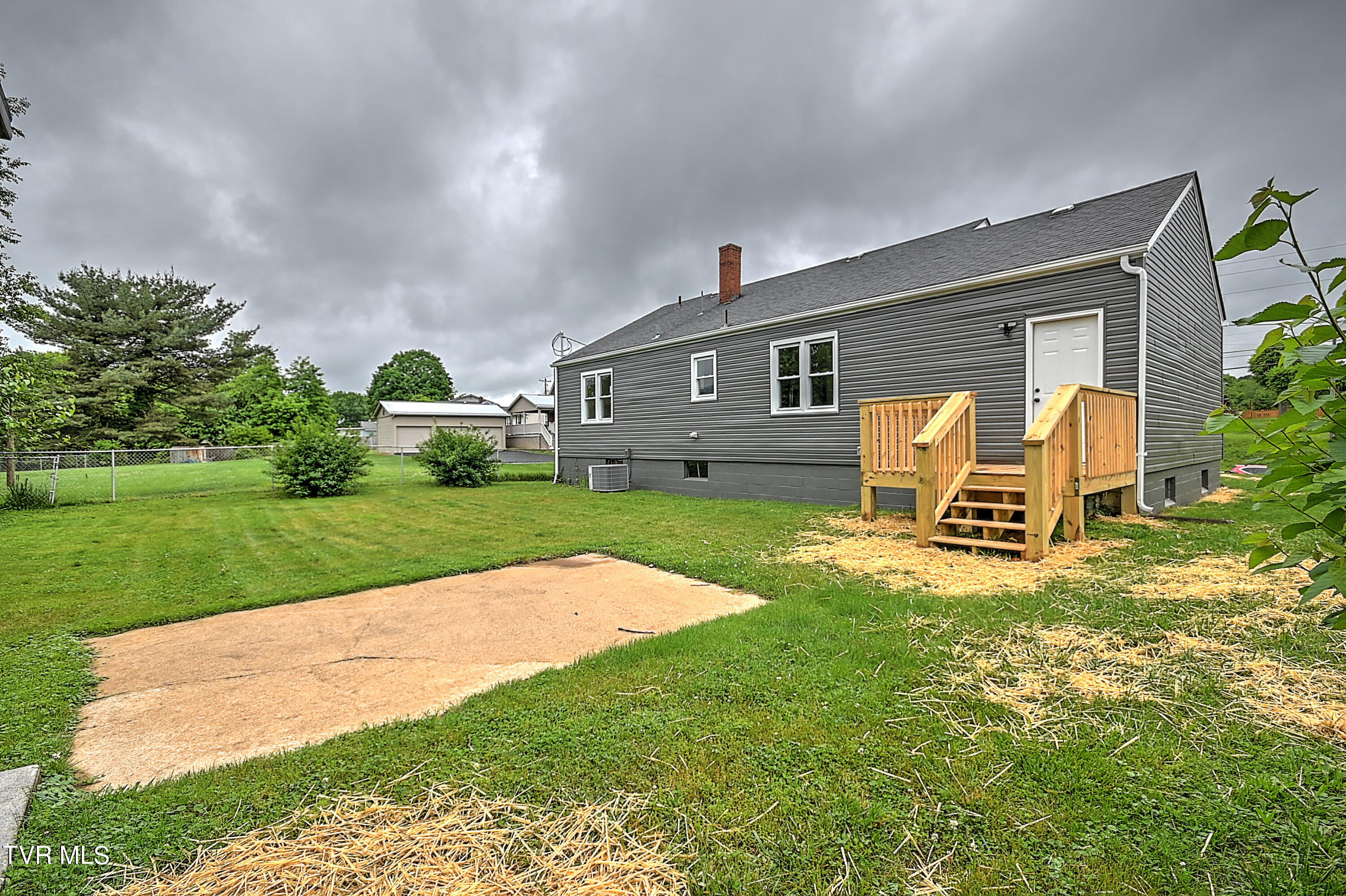 1817 Fort Robinson Drive