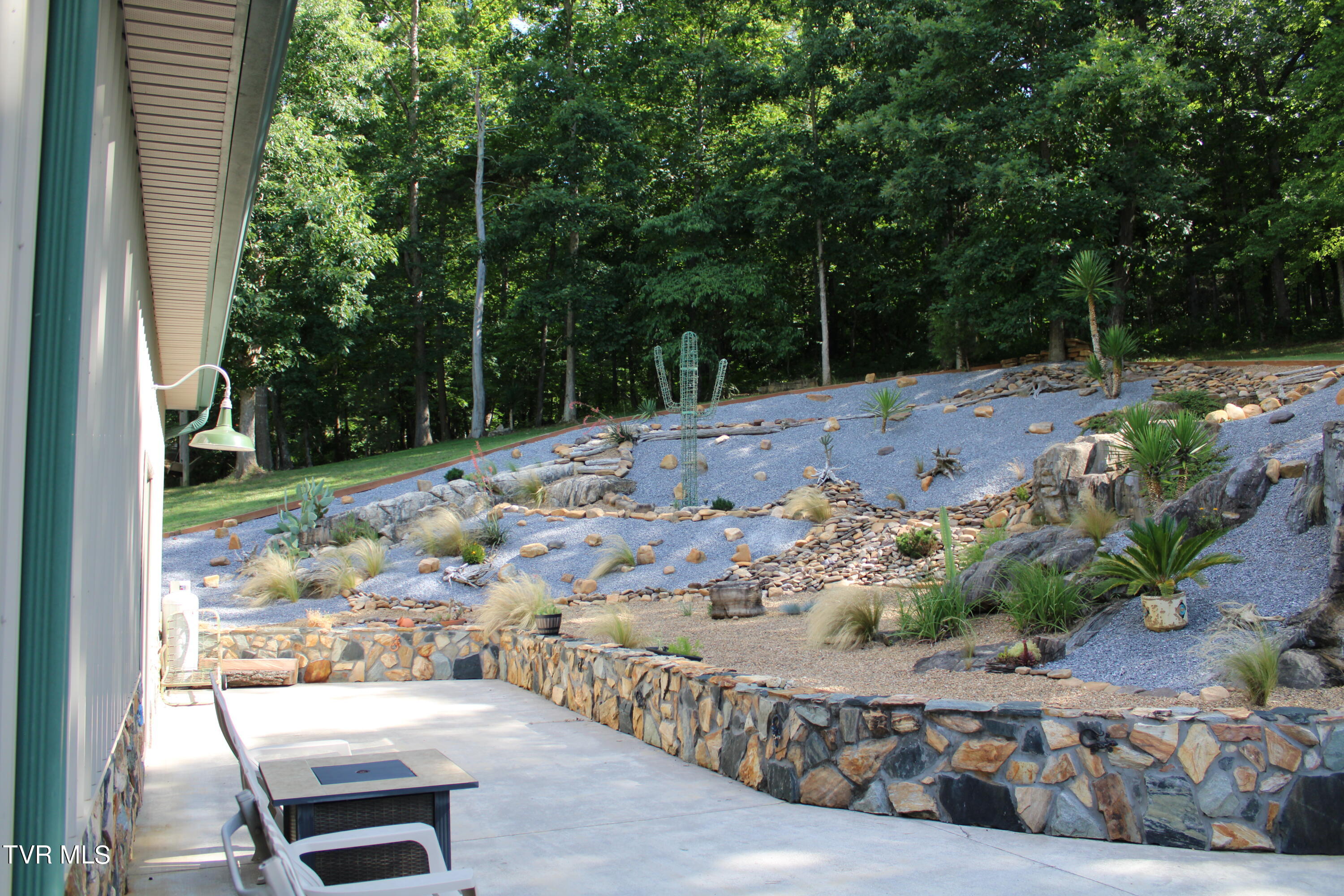 2044 Pigeon Creek Road