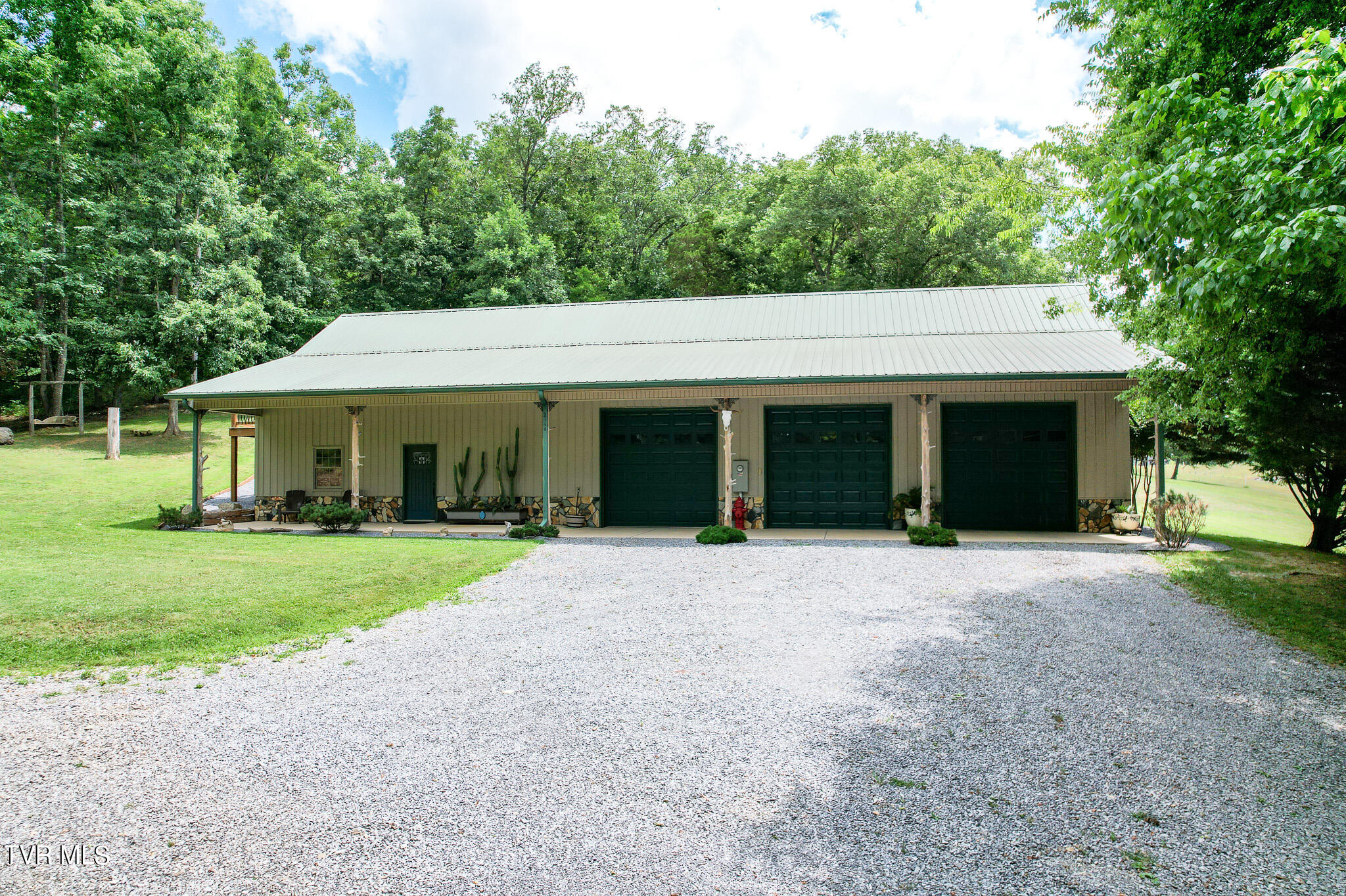 2044 Pigeon Creek Road