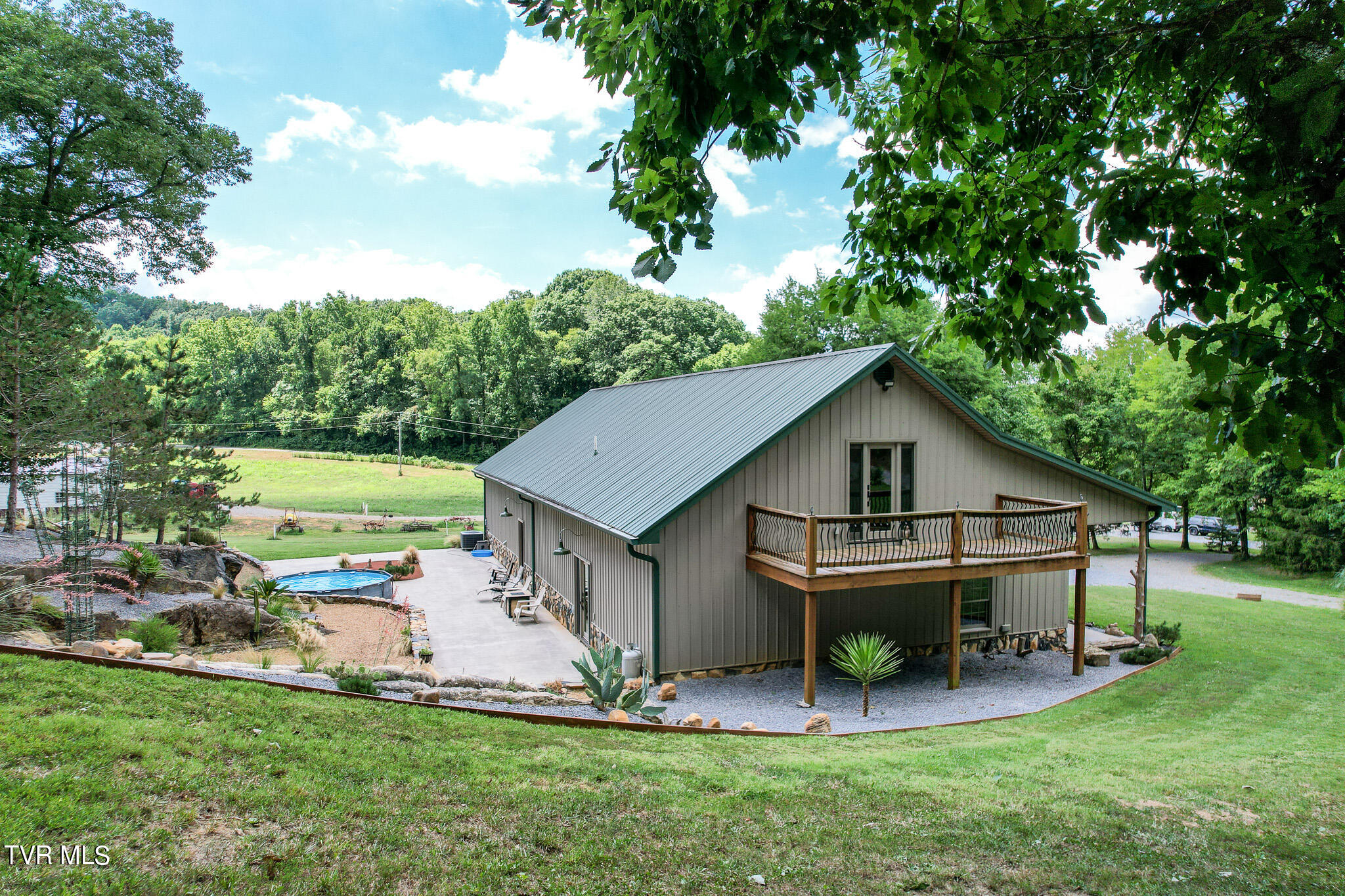 2044 Pigeon Creek Road