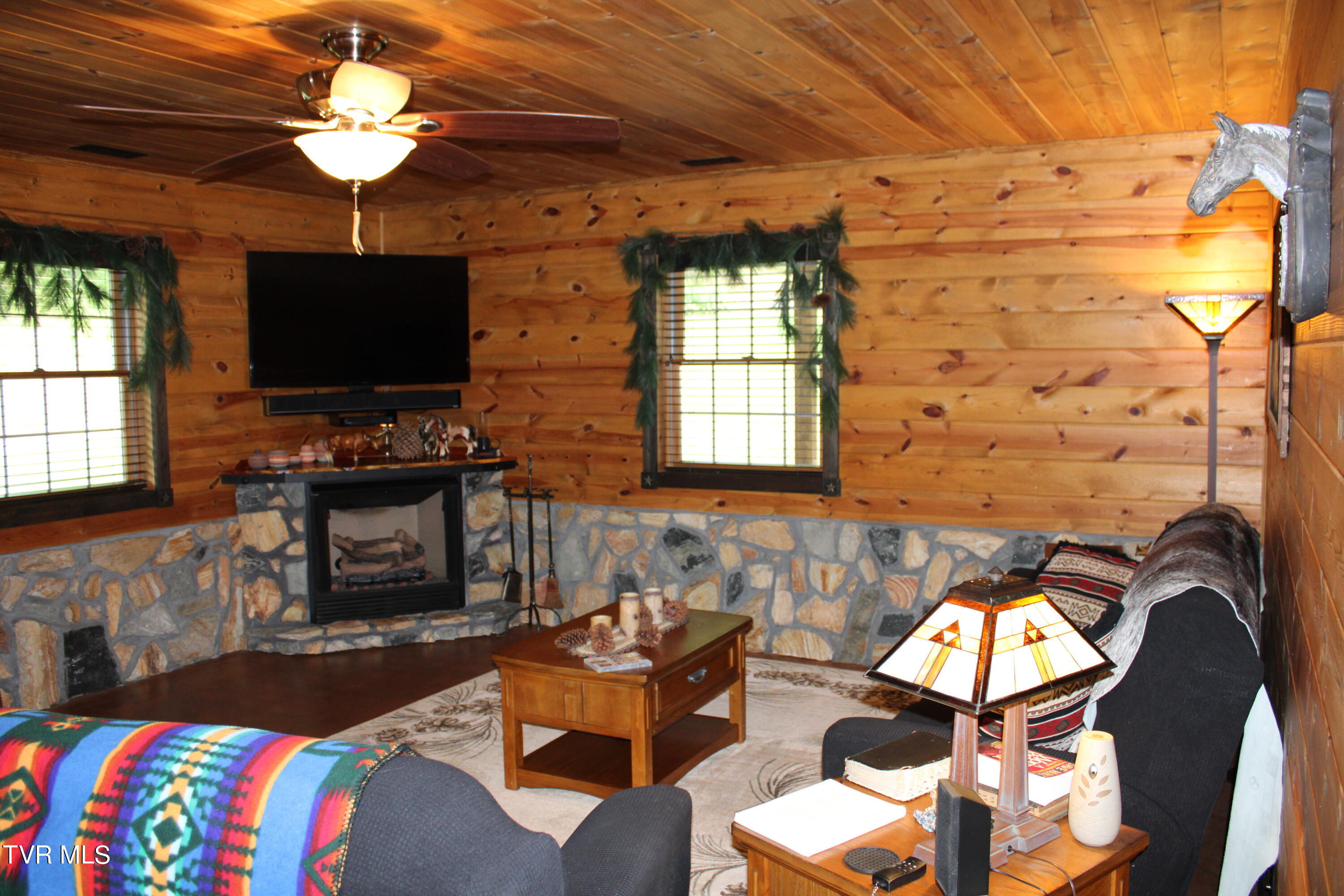 2044 Pigeon Creek Road