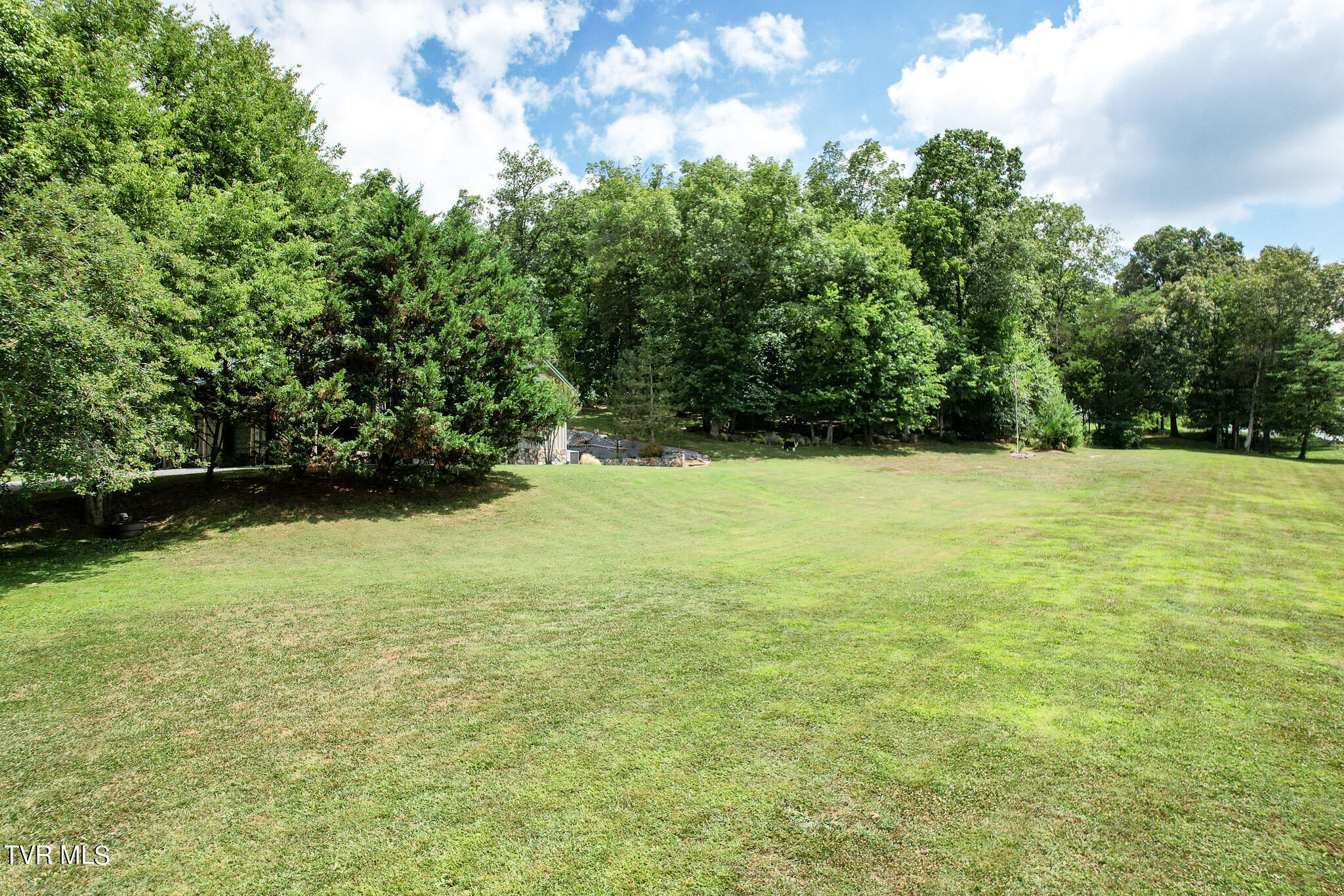 2044 Pigeon Creek Road