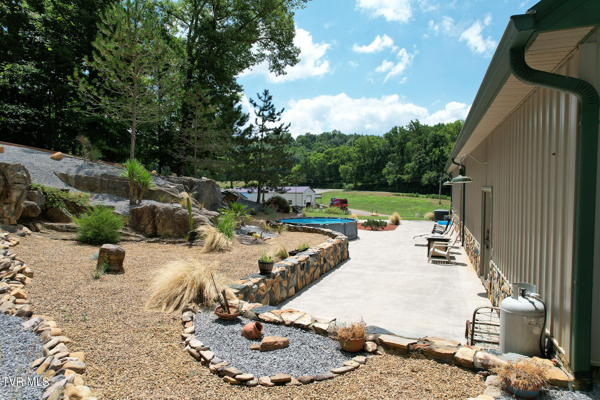 2044 Pigeon Creek Road