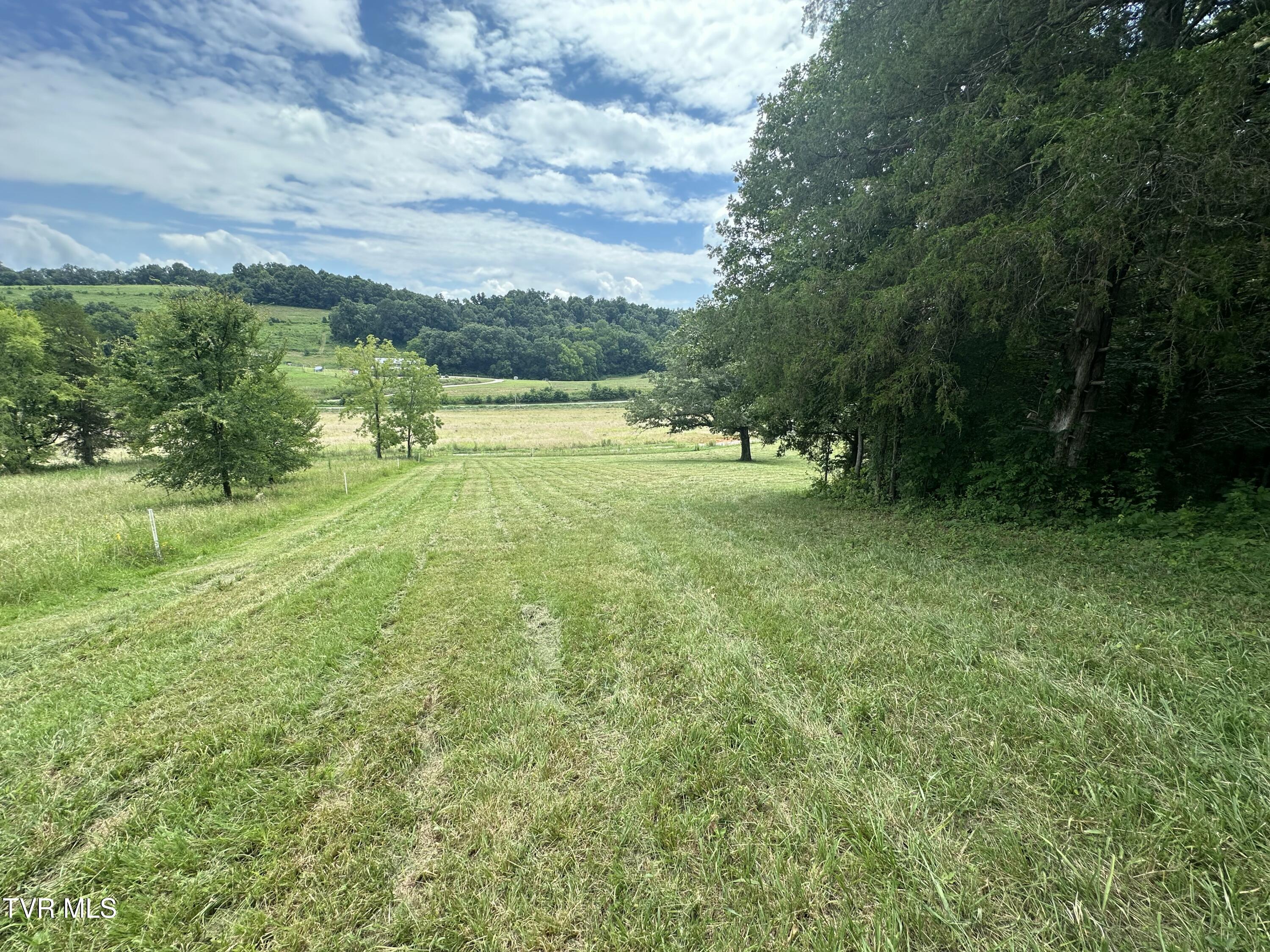 2044 Pigeon Creek Road