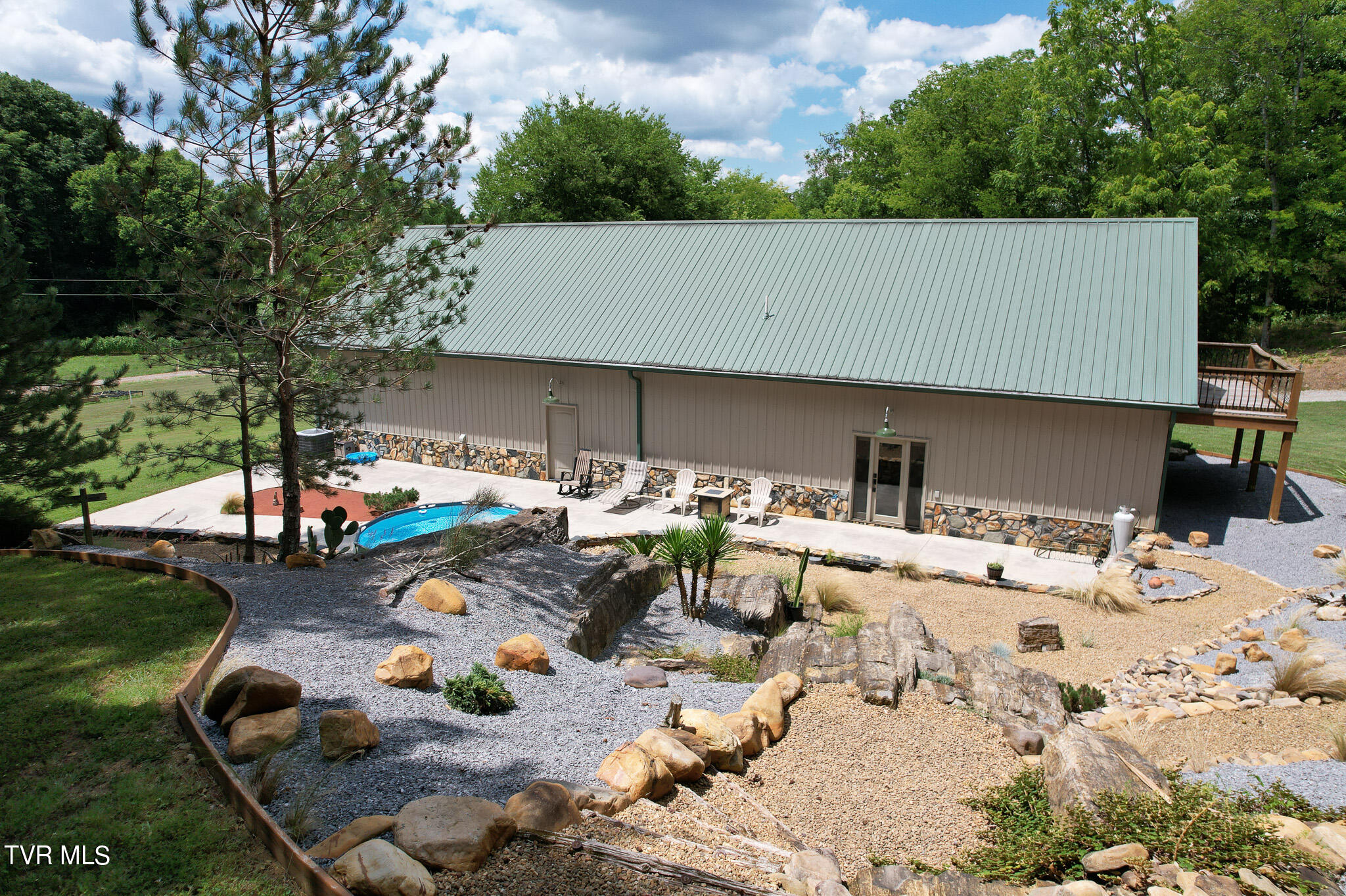 2044 Pigeon Creek Road