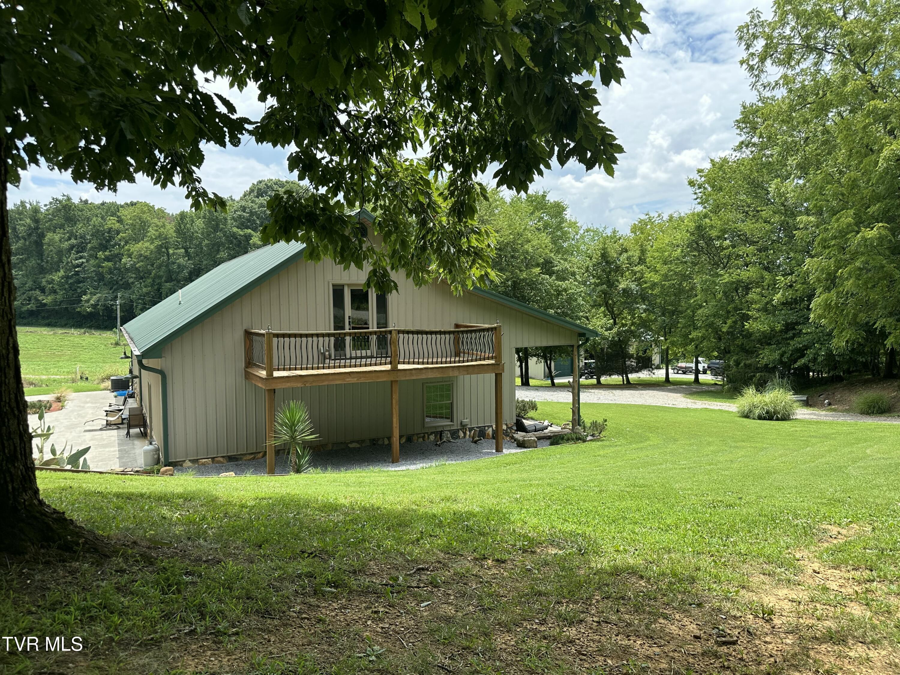 2044 Pigeon Creek Road
