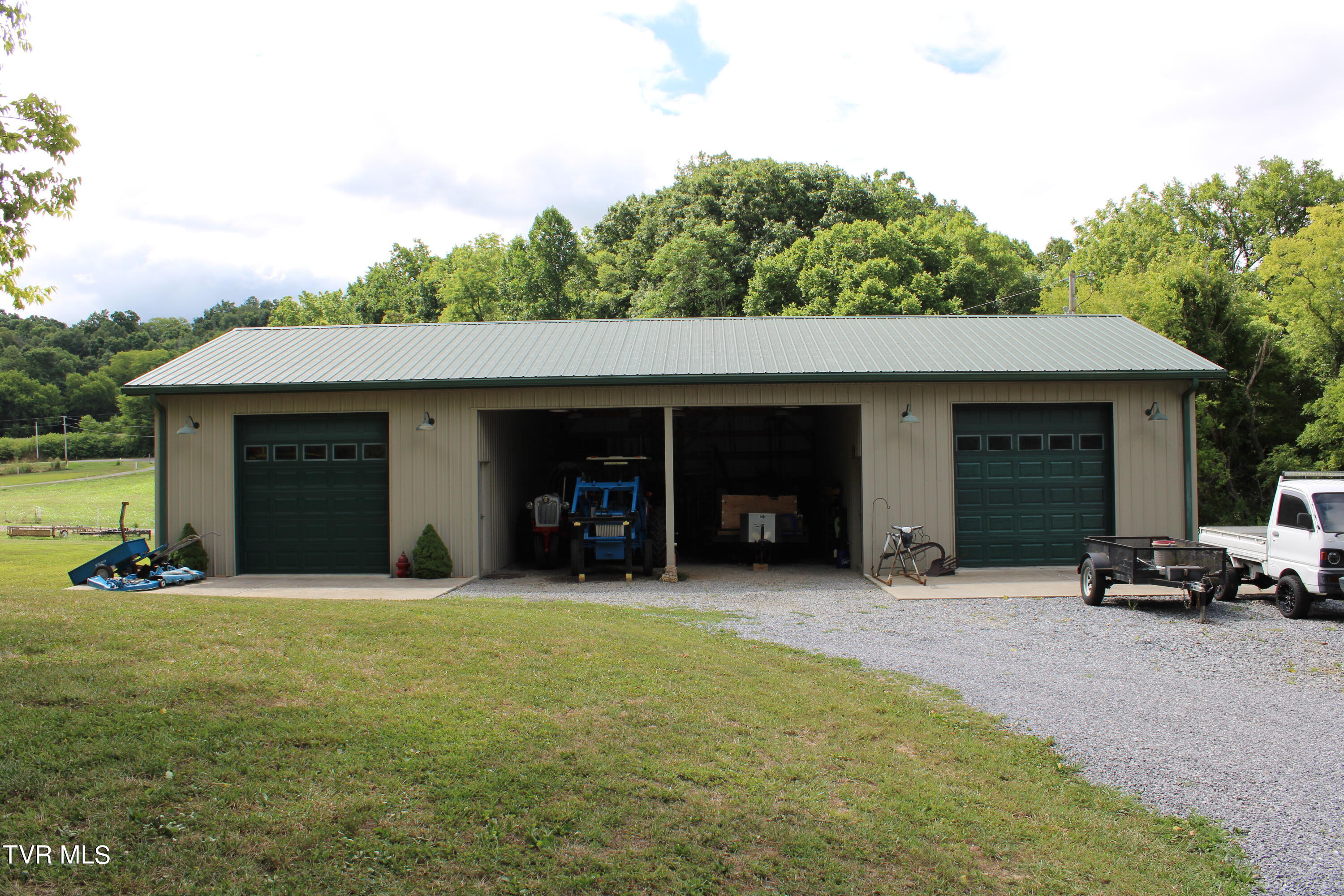2044 Pigeon Creek Road