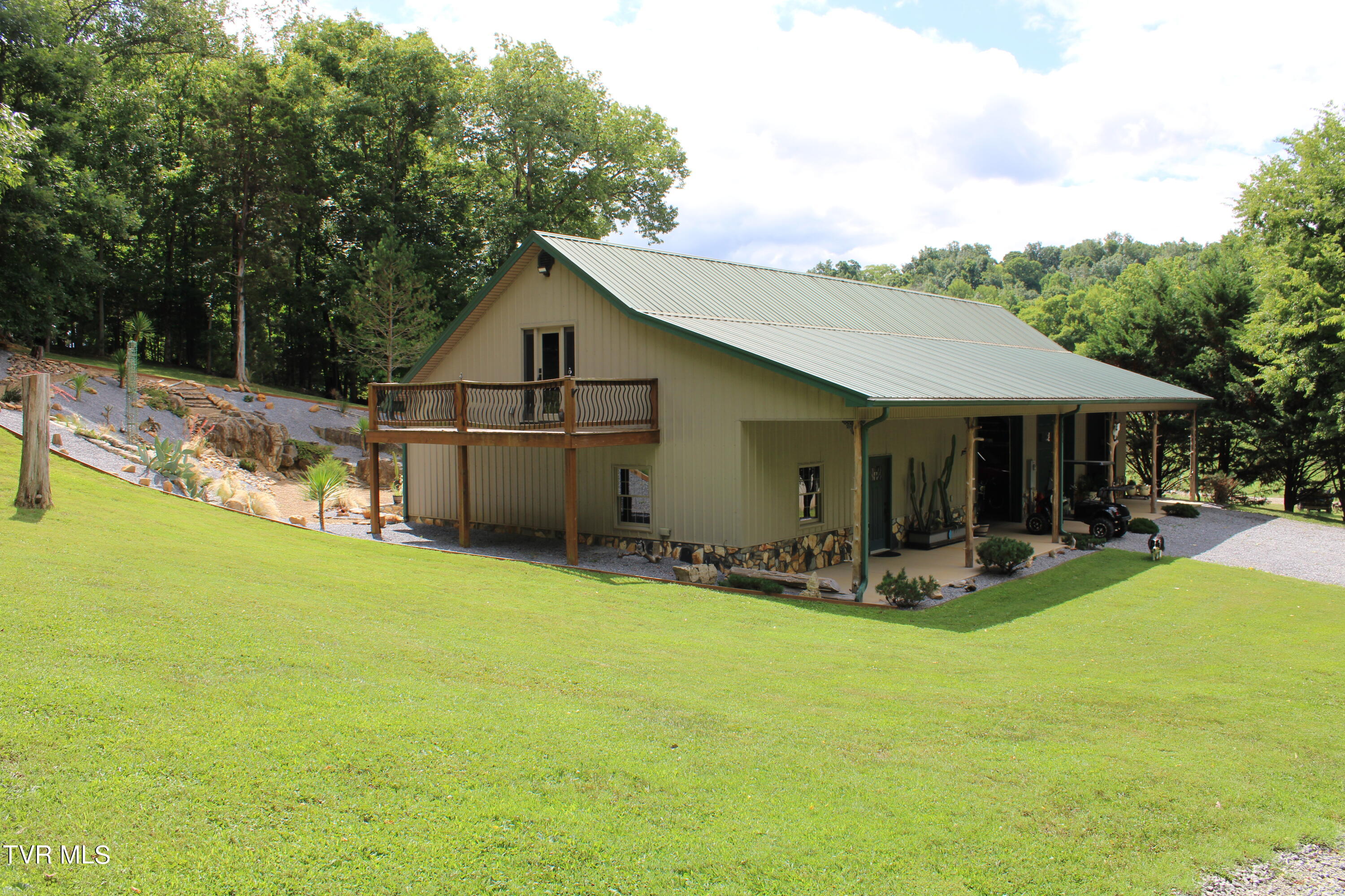 2044 Pigeon Creek Road