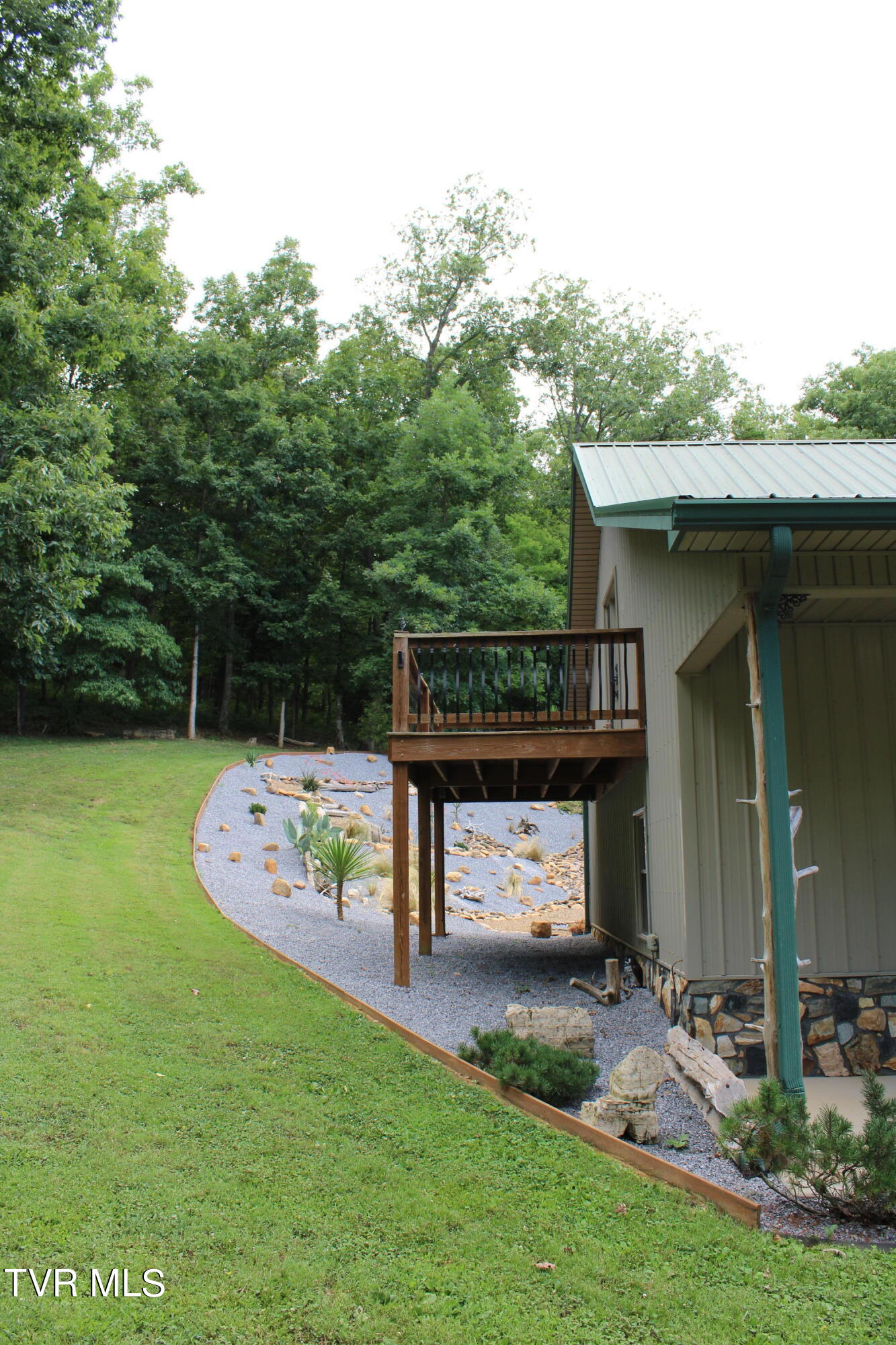 2044 Pigeon Creek Road
