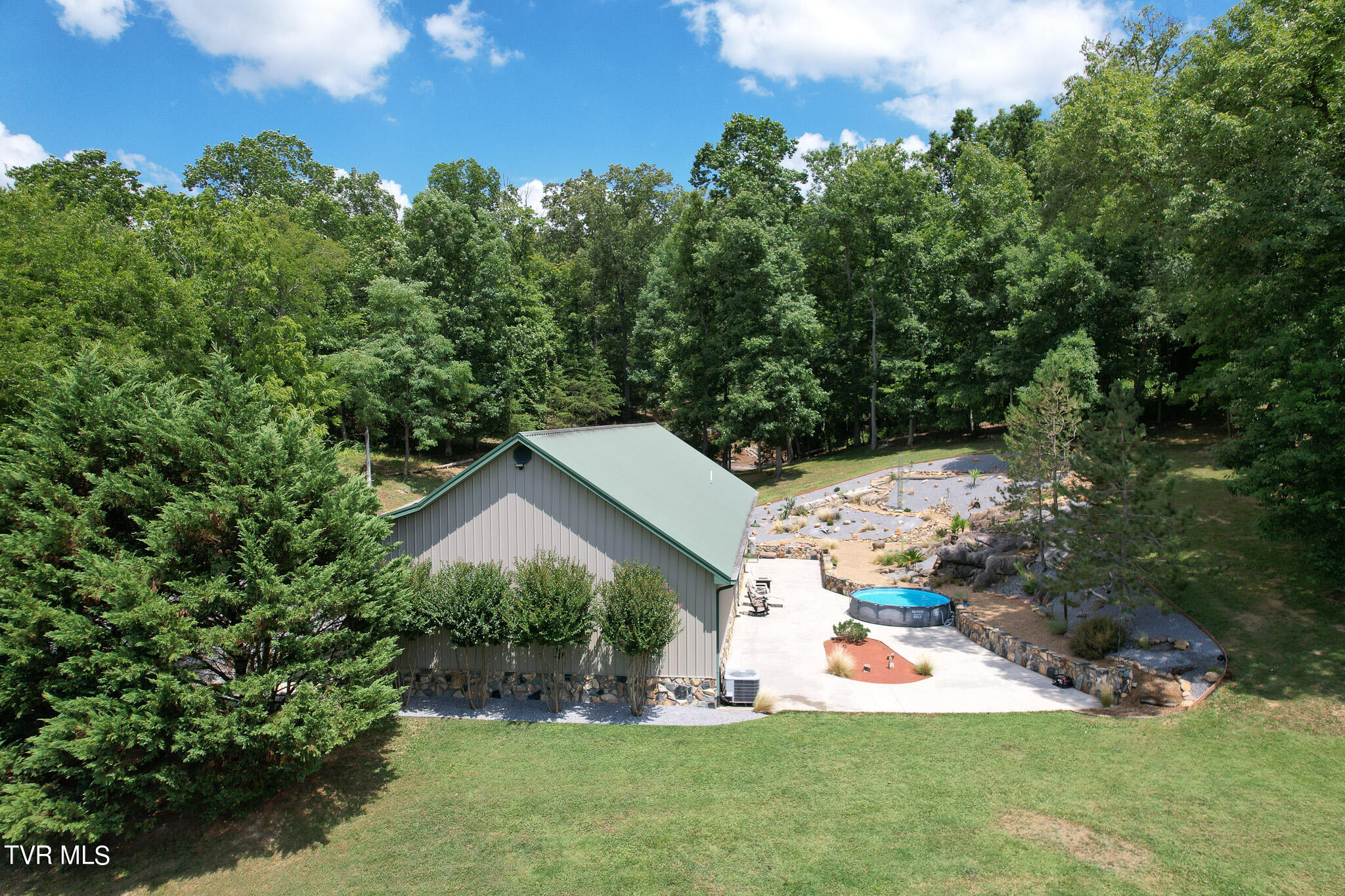 2044 Pigeon Creek Road
